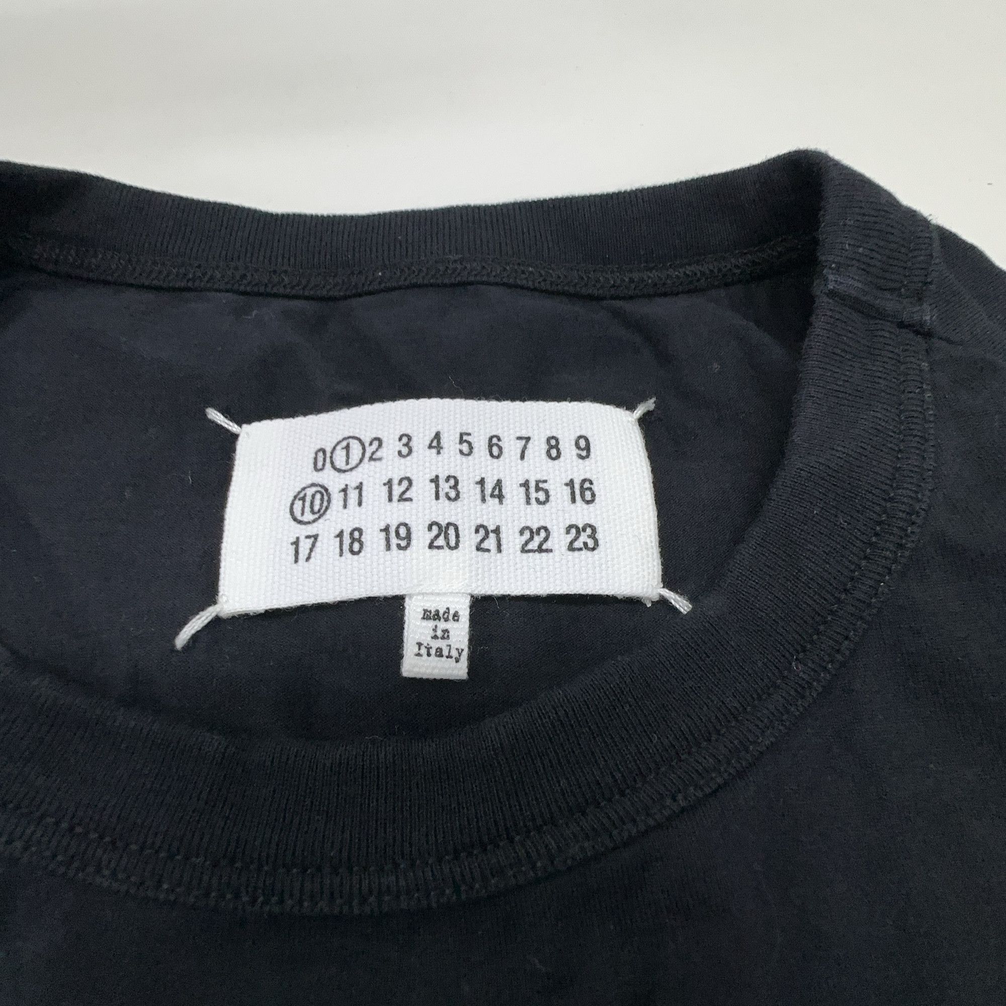 Maison Margiela Maison Margiela Logo Number T-Shirt Size S Size US S / EU 44-46 / 1 - 3 Thumbnail