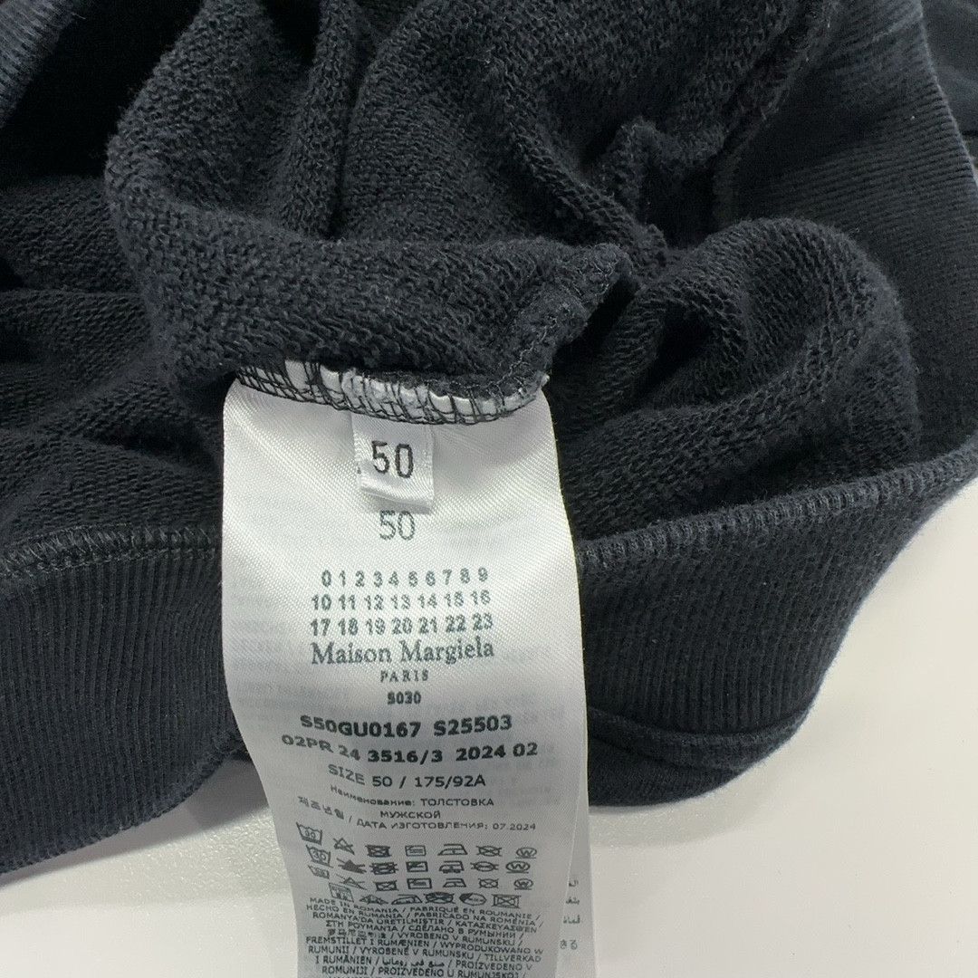 Maison Margiela Maison Margiela Inverted Logo Hoodie Size 50 Size US M / EU 48-50 / 2 - 3 Thumbnail