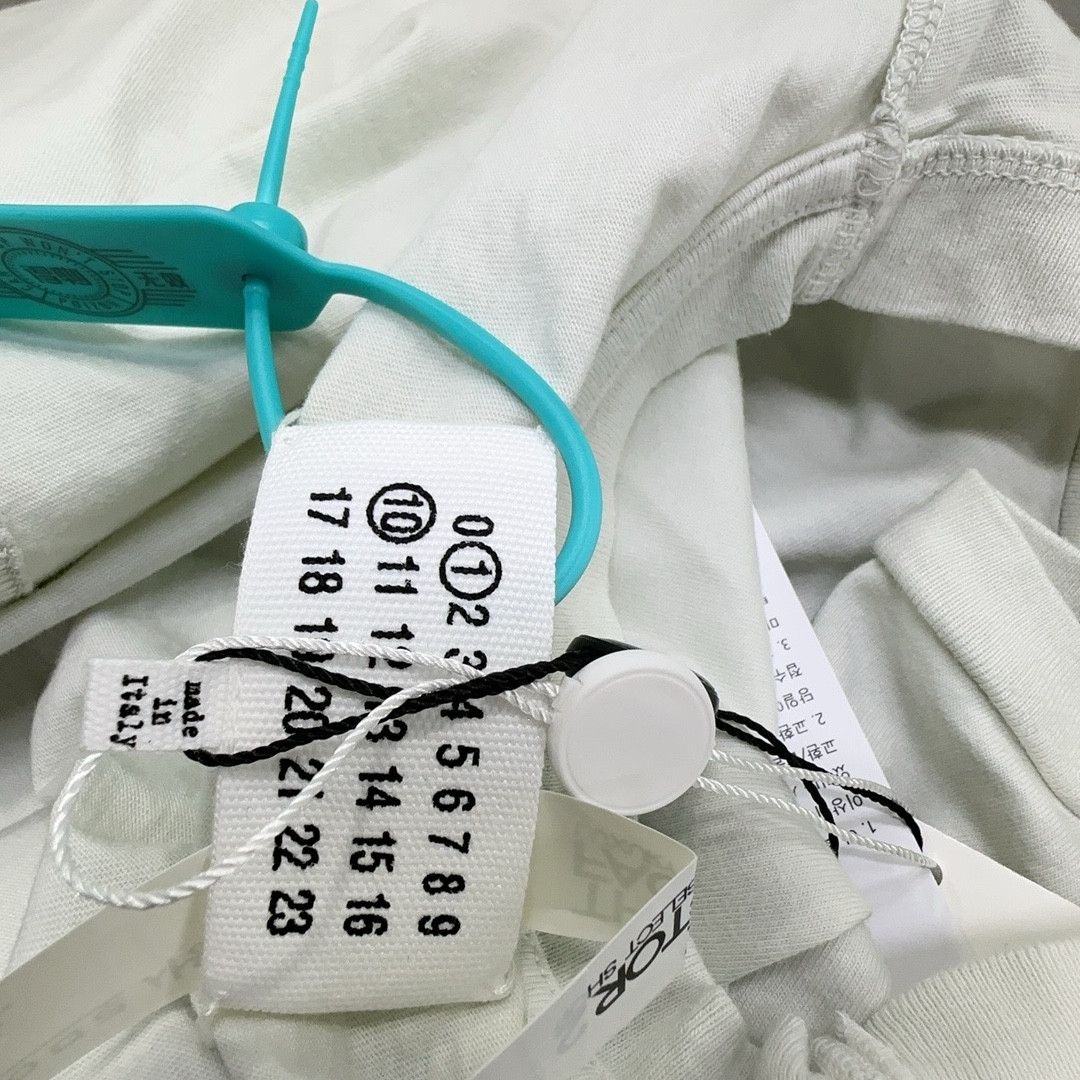 Maison Margiela Maison Margiela Number Logo T-Shirt Size S Size S / US 4 / IT 40 - 4 Thumbnail