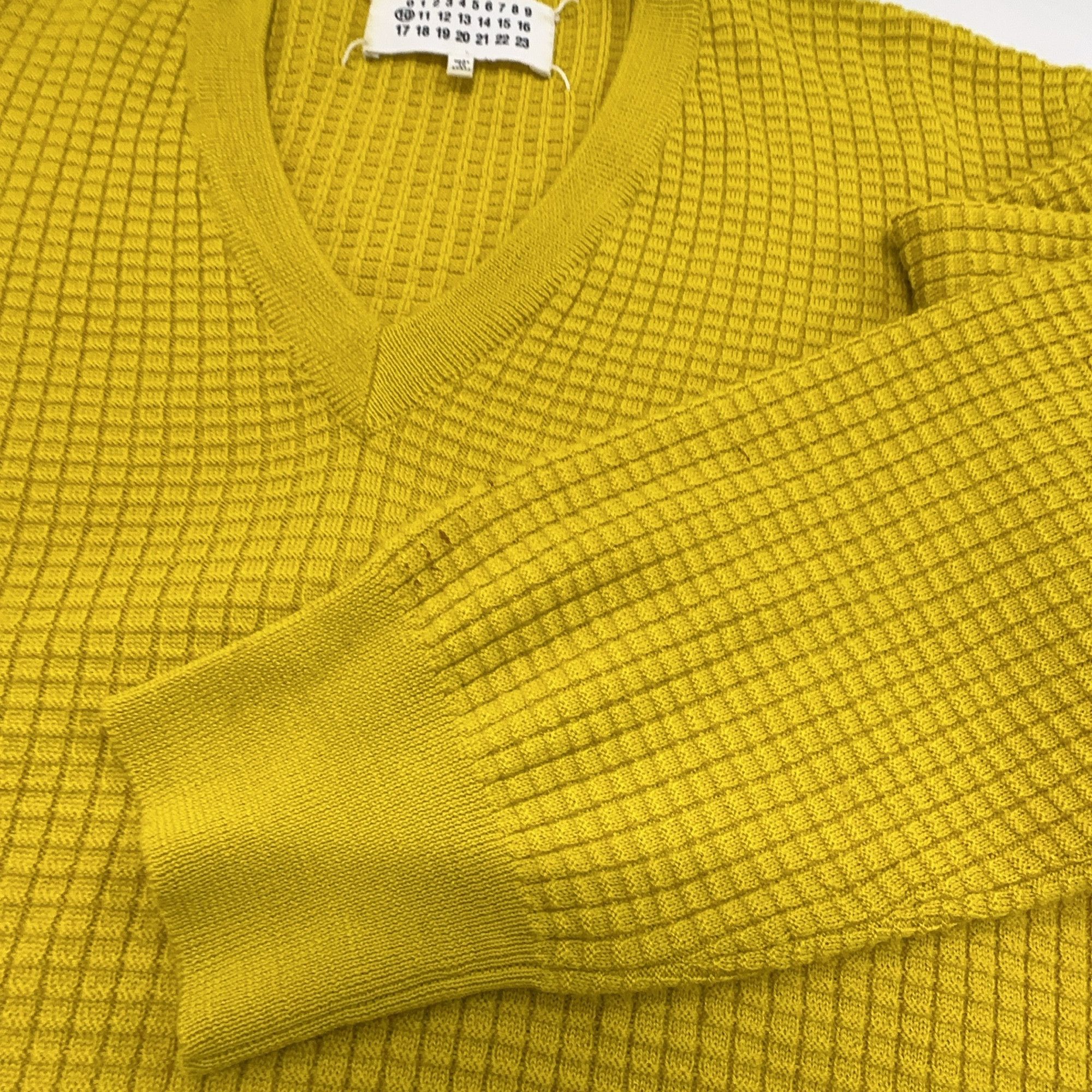 Maison Margiela Maison Margiela Yellow Waffle Knit Sweater Size 1 Size US S / EU 44-46 / 1 - 8 Thumbnail