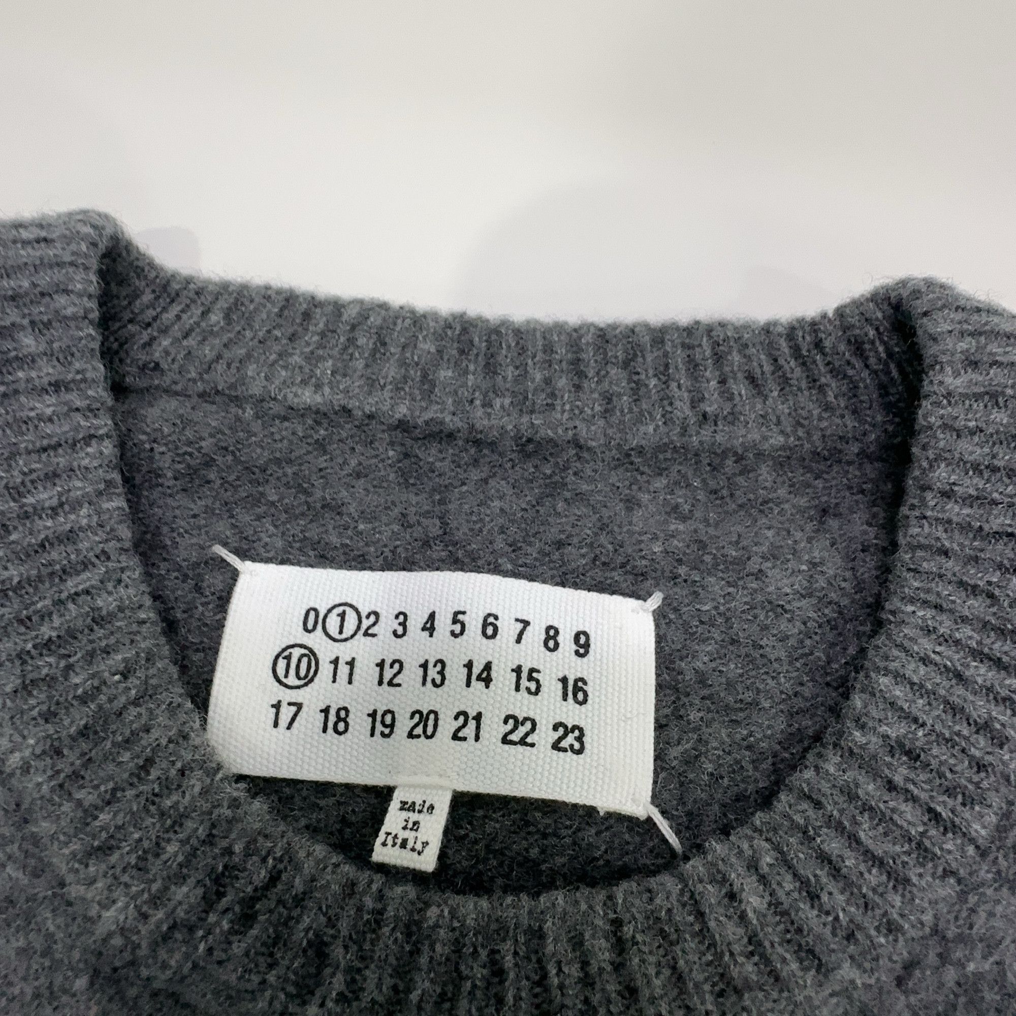 Maison Margiela Maison Margiela Gray Wool Sweater Size M Size M / US 6-8 / IT 42-44 - 4 Thumbnail