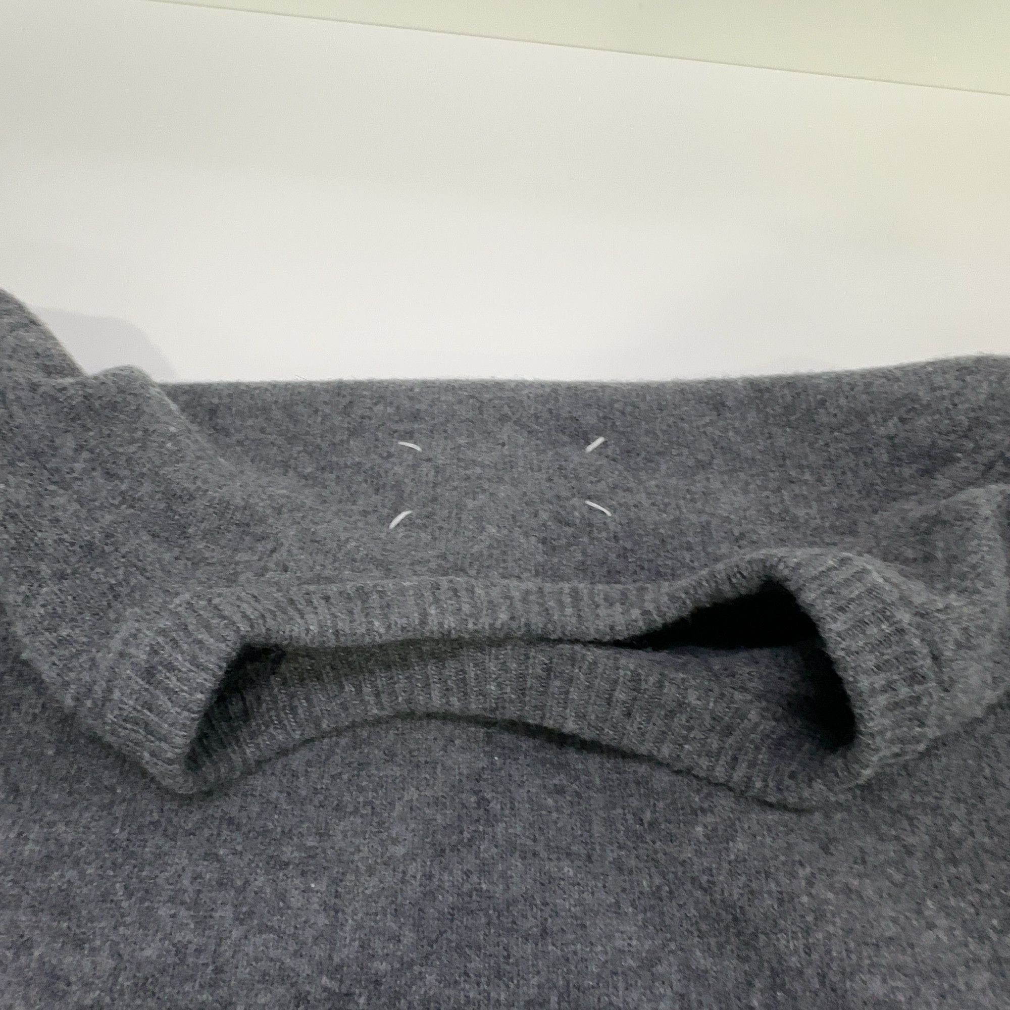 Maison Margiela Maison Margiela Gray Wool Sweater Size M Size M / US 6-8 / IT 42-44 - 9 Thumbnail