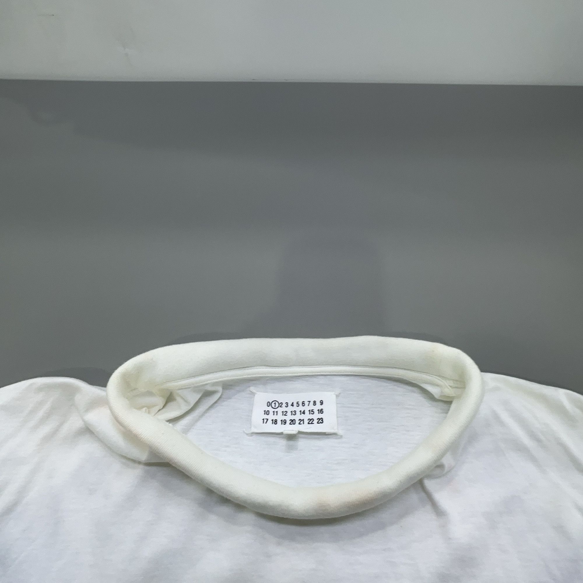 Maison Margiela Maison Margiela Logo White T-Shirt Size M Size M / US 6-8 / IT 42-44 - 6 Thumbnail