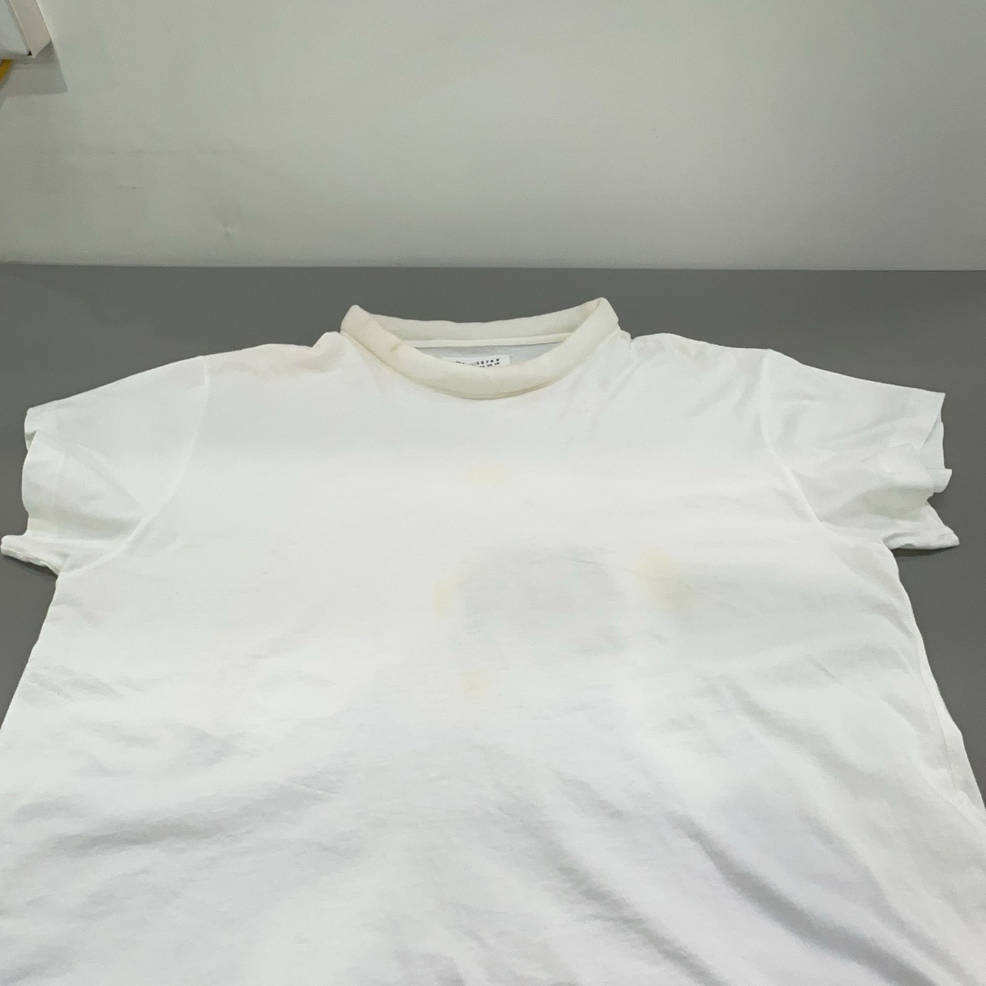 Maison Margiela Maison Margiela Logo White T-Shirt Size M Size M / US 6-8 / IT 42-44 - 9 Thumbnail