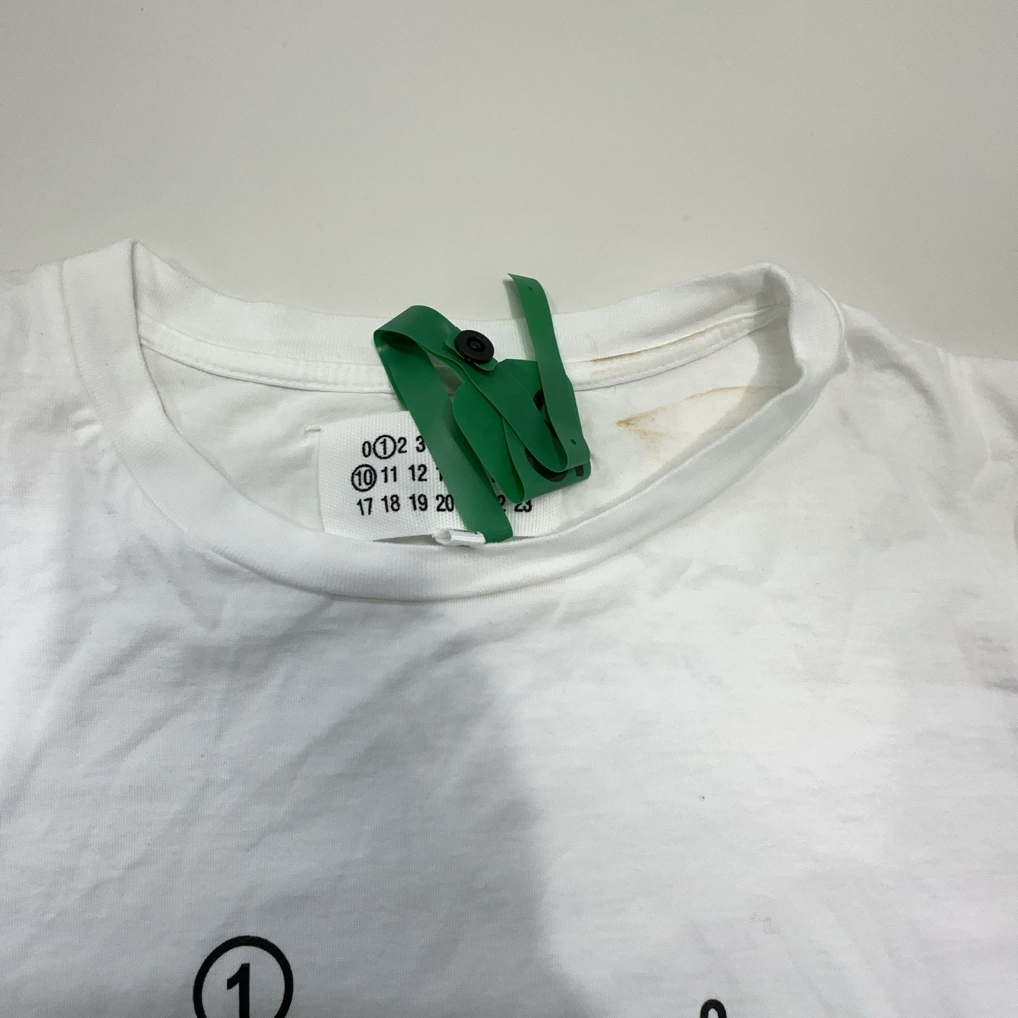 Maison Margiela Maison Margiela Number Logo T-Shirt Size S Size S / US 4 / IT 40 - 6 Thumbnail