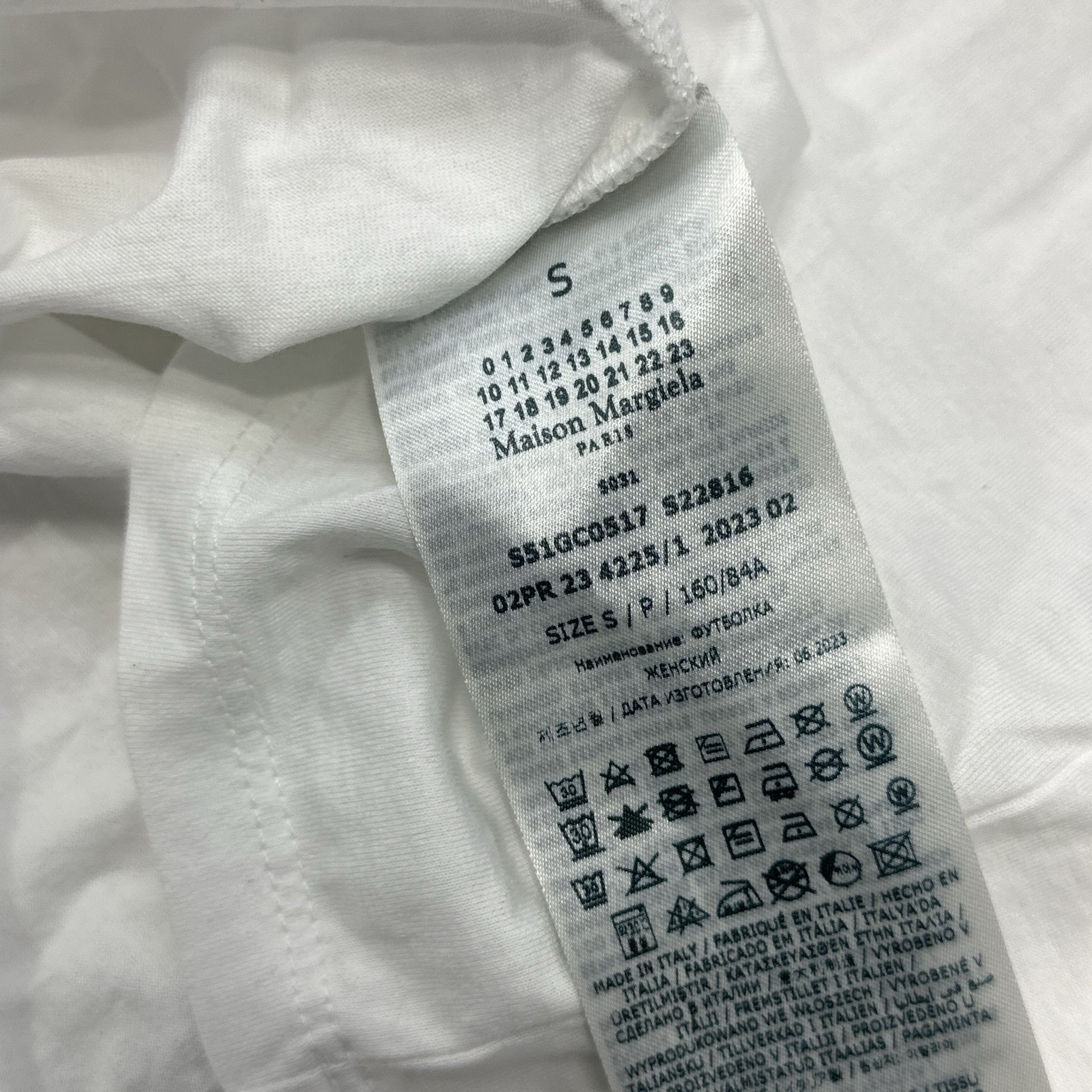 Maison Margiela Maison Margiela Number Logo T-Shirt Size S Size S / US 4 / IT 40 - 5 Thumbnail
