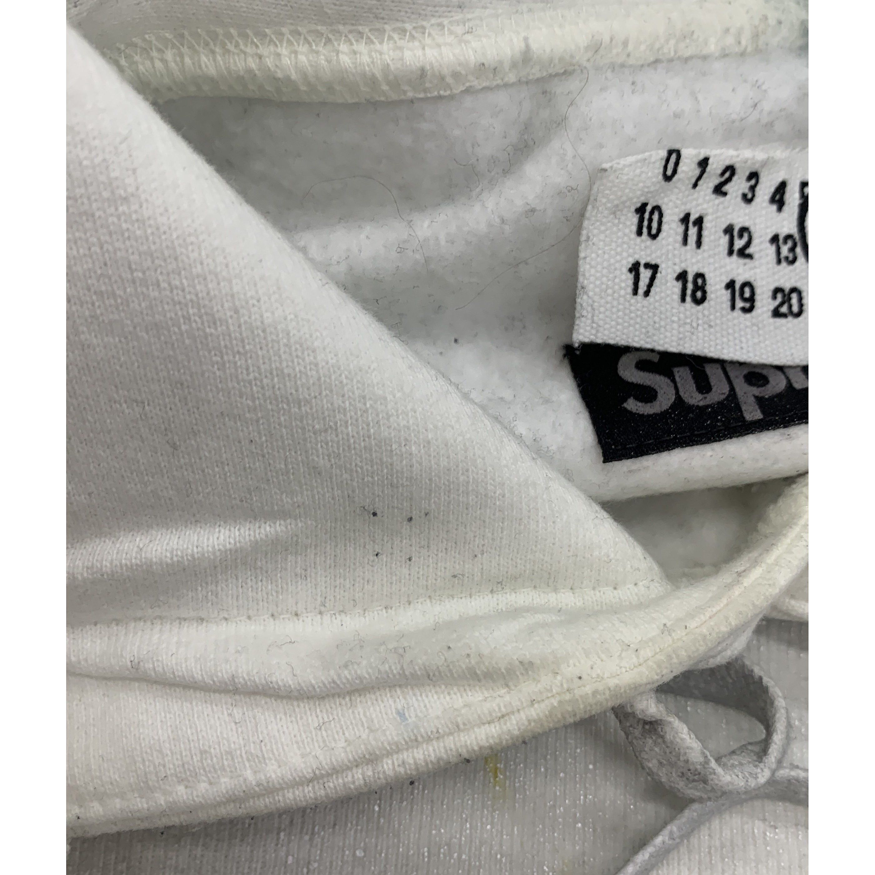 Supreme Supreme x MM6 Maison Margiela Foil Box Logo Hoodie XL Size US XL / EU 56 / 4 - 6 Thumbnail
