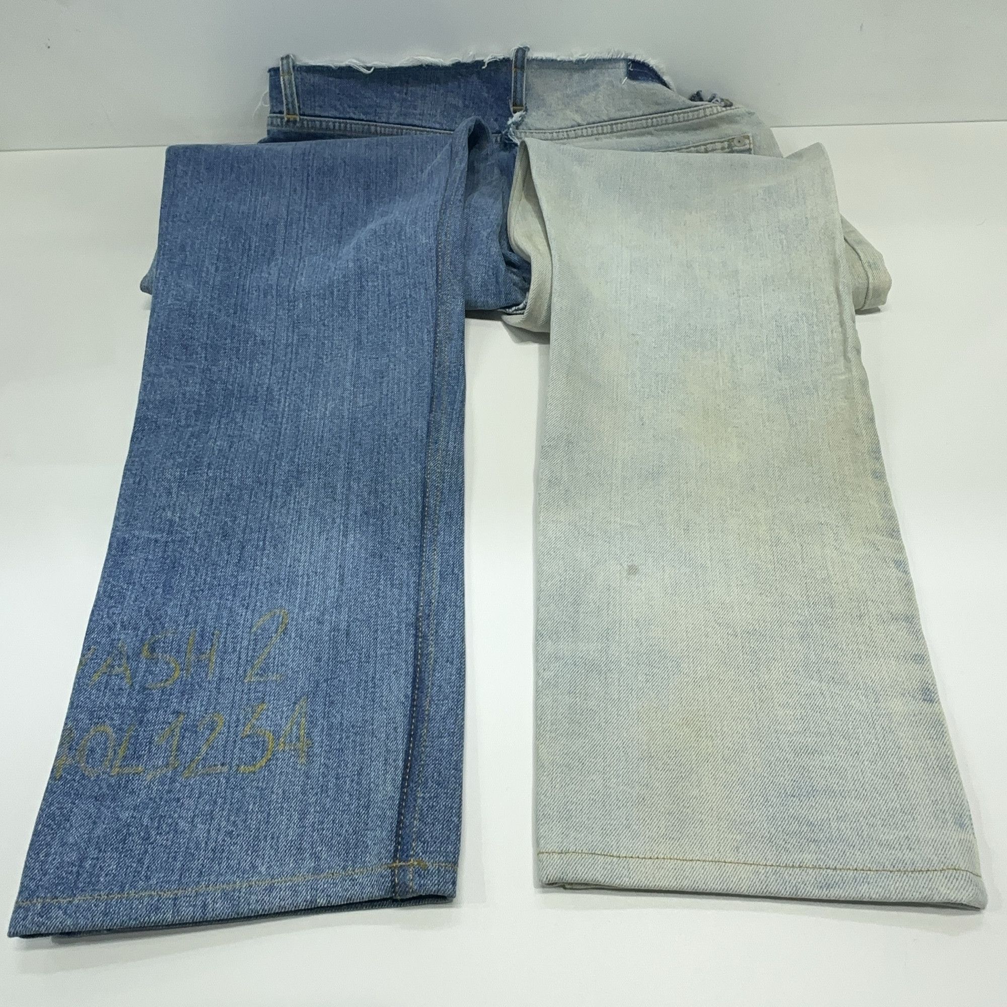 Maison Margiela Maison Margiela Two-Tone Denim Jeans Size 32 Size US 32 / EU 48 - 9 Thumbnail
