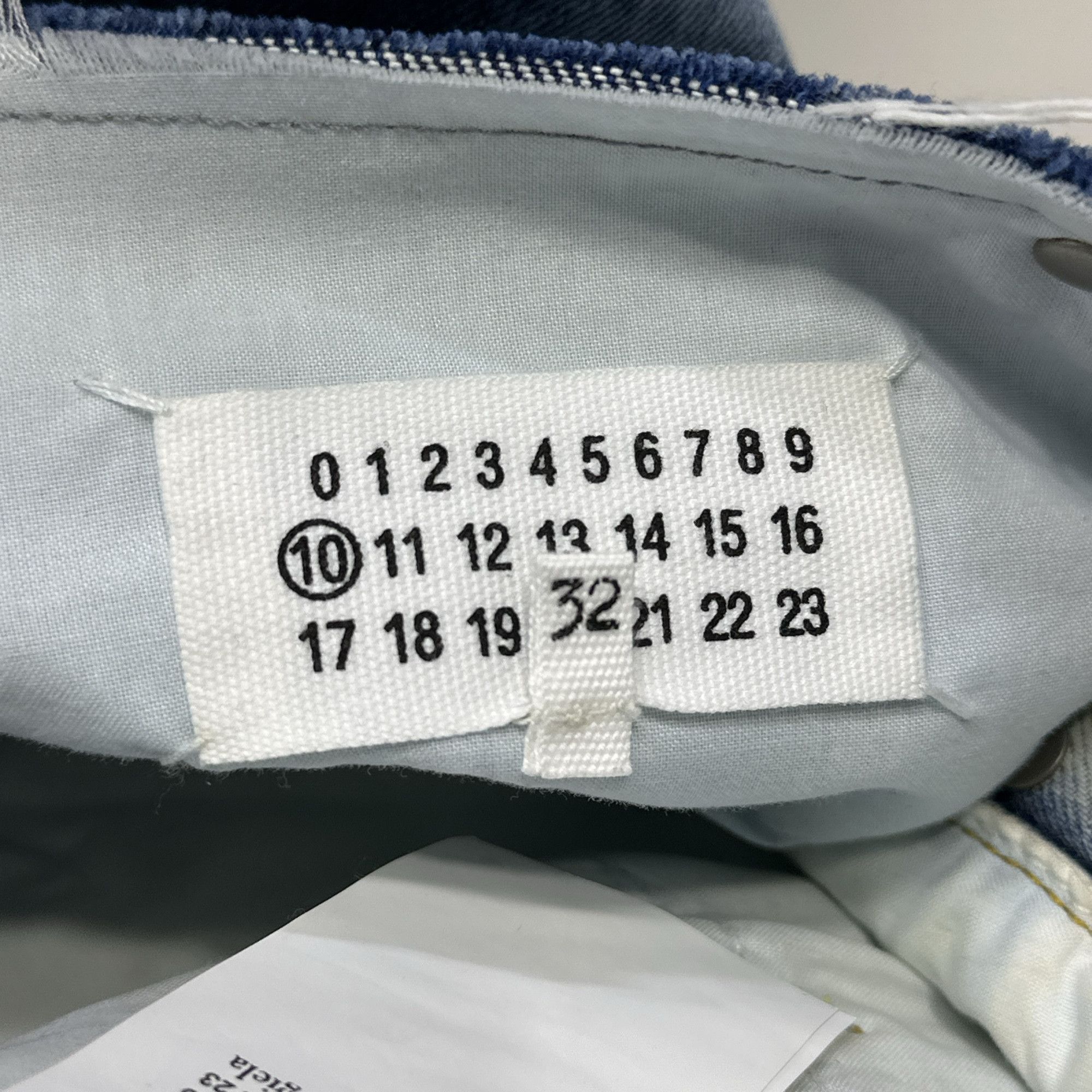 Maison Margiela Maison Margiela Two-Tone Denim Jeans Size 32 Size US 32 / EU 48 - 3 Thumbnail