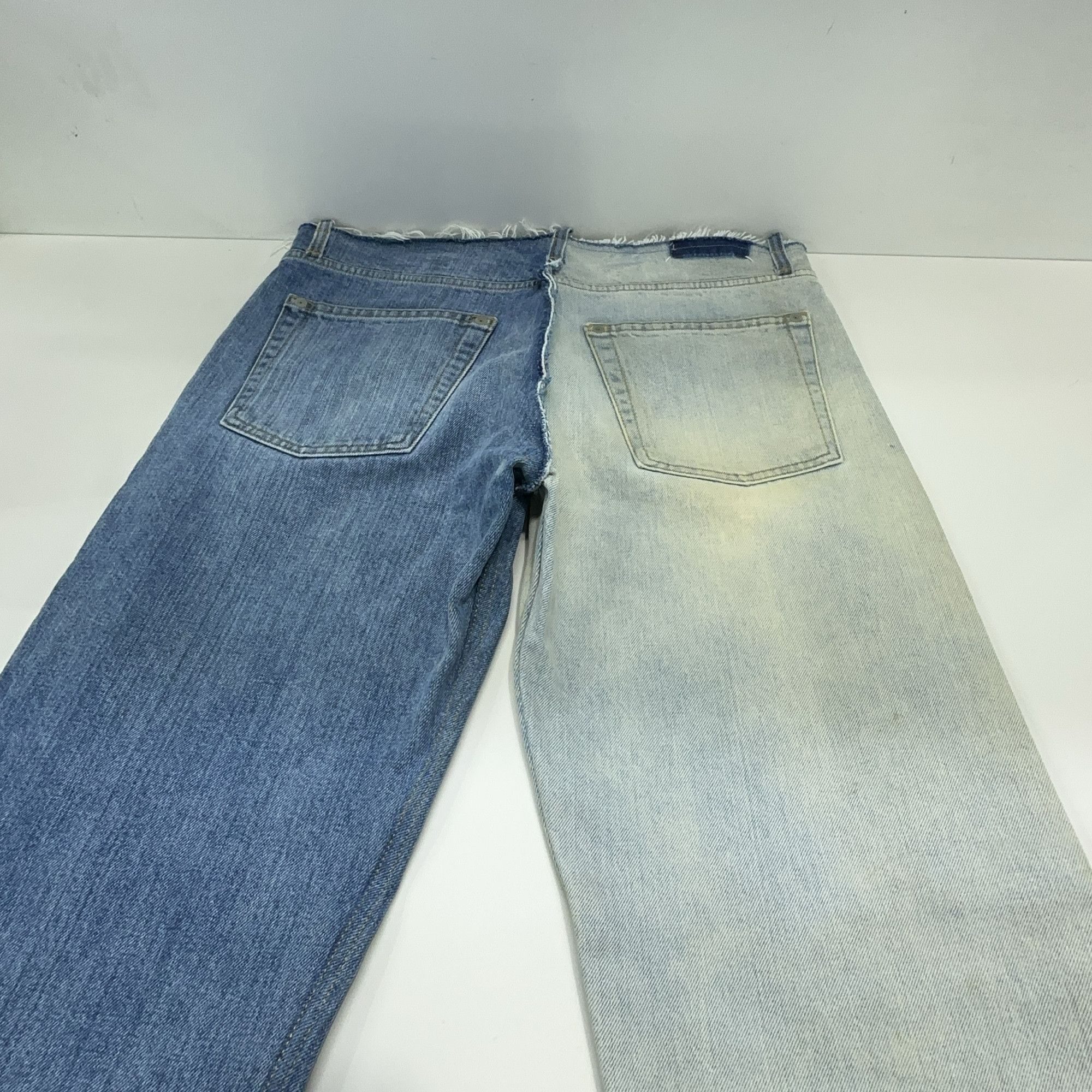 Maison Margiela Maison Margiela Two-Tone Denim Jeans Size 32 Size US 32 / EU 48 - 8 Thumbnail