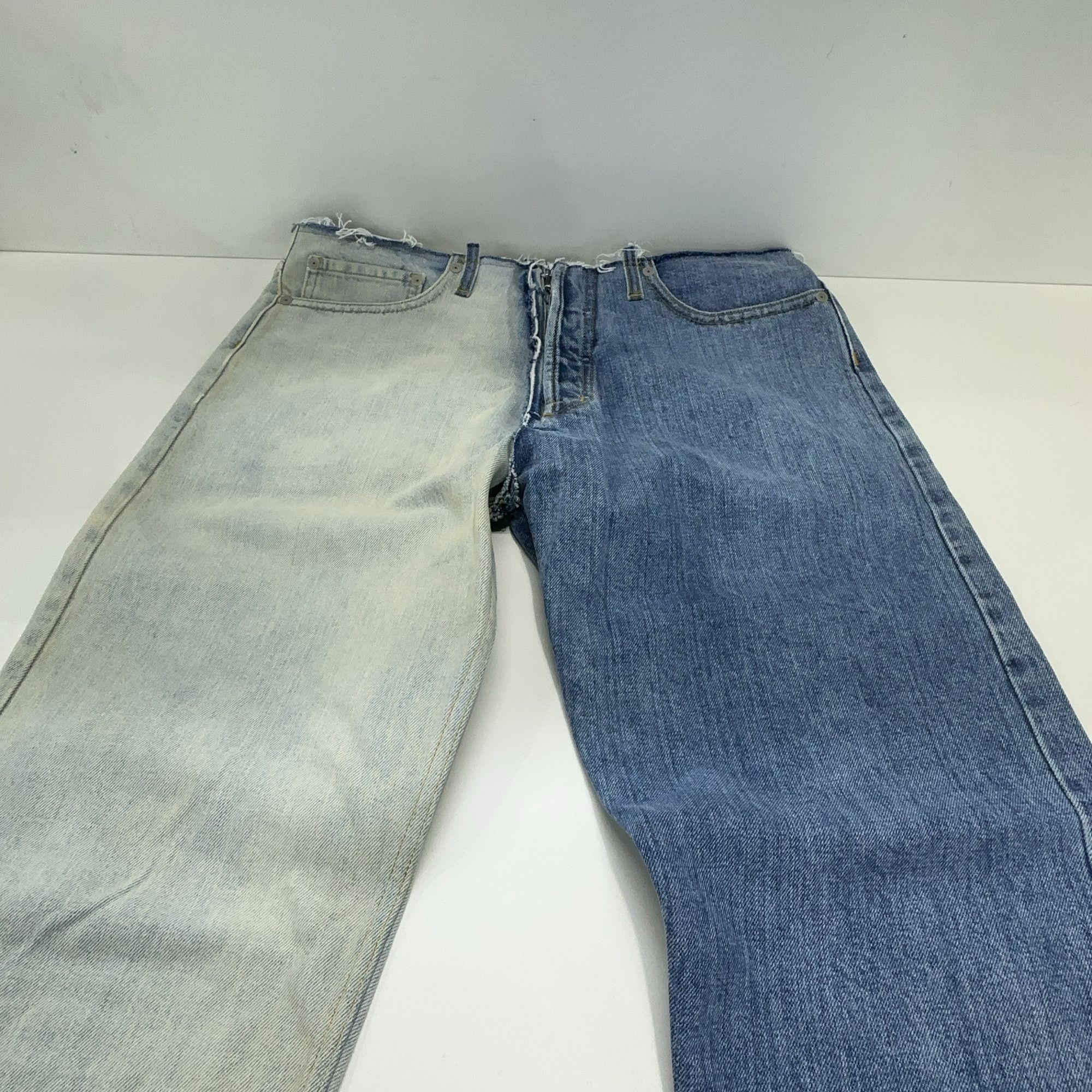 Maison Margiela Maison Margiela Two-Tone Denim Jeans Size 32 Size US 32 / EU 48 - 6 Thumbnail