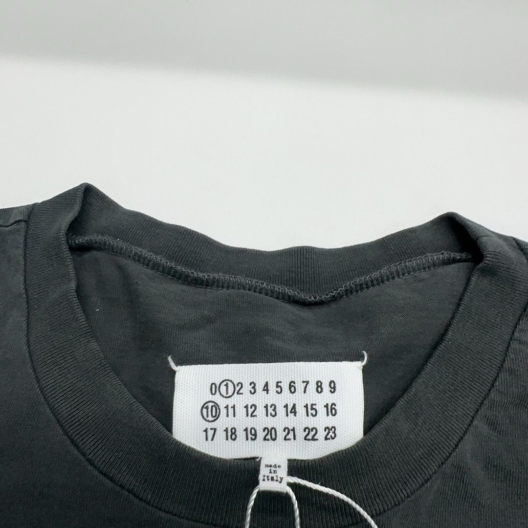 Maison Margiela Maison Margiela Logo Print T-Shirt Size S Size US S / EU 44-46 / 1 - 4 Thumbnail