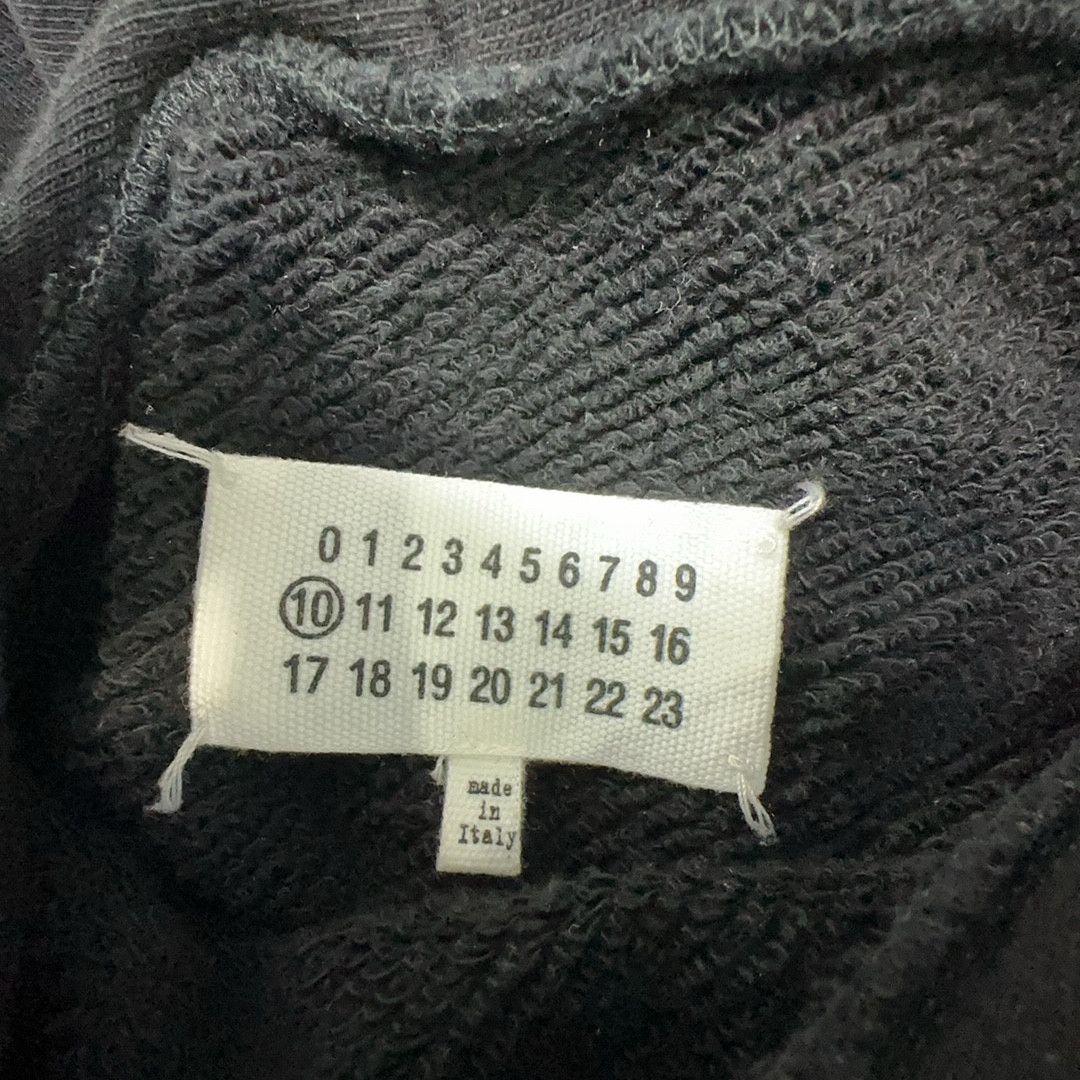 Maison Margiela Maison Margiela Inverted Logo Hoodie Size 44 Size US S / EU 44-46 / 1 - 3 Thumbnail