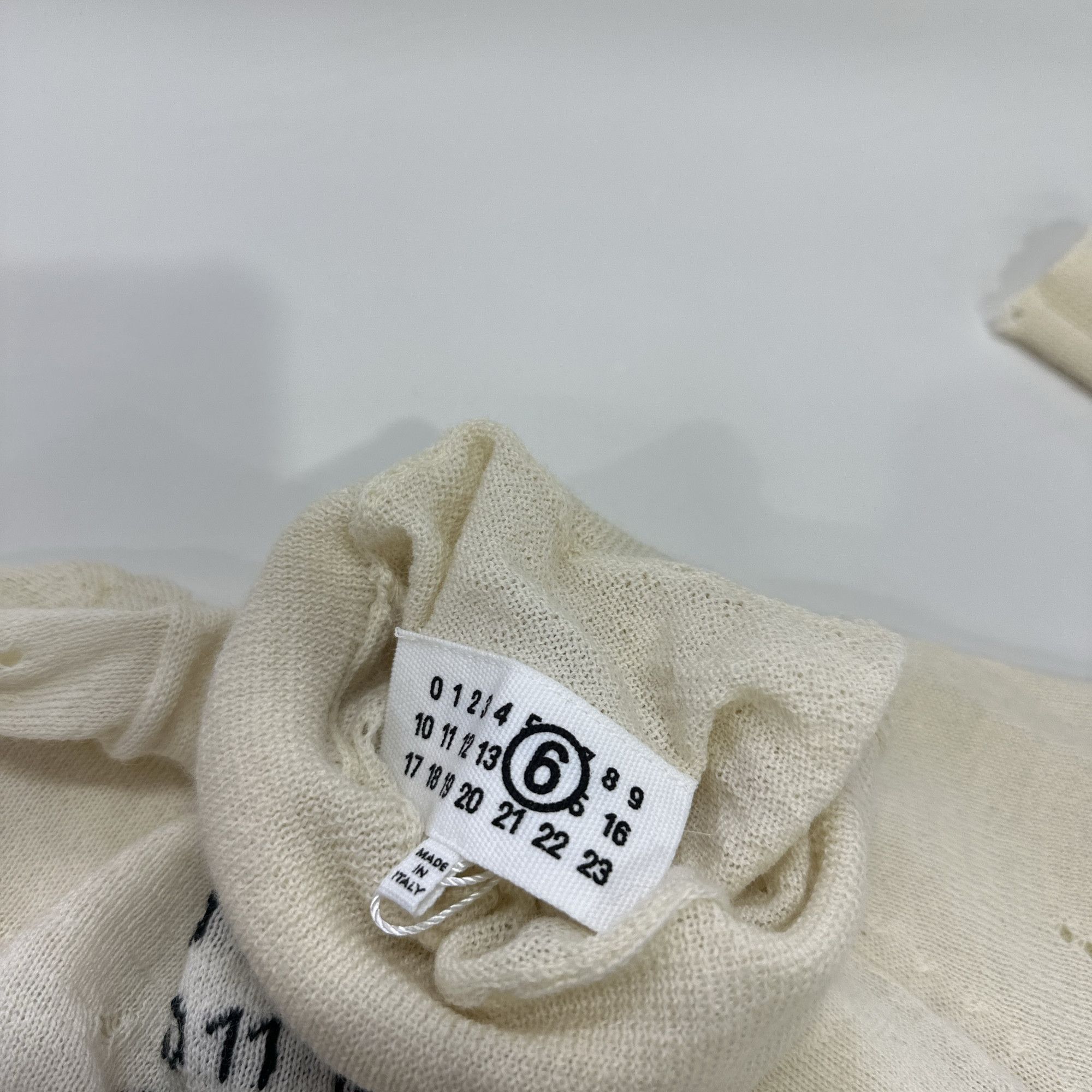 MM6 MM6 Maison Margiela Distressed Turtleneck Sweater Size S Size S / US 4 / IT 40 - 3 Thumbnail