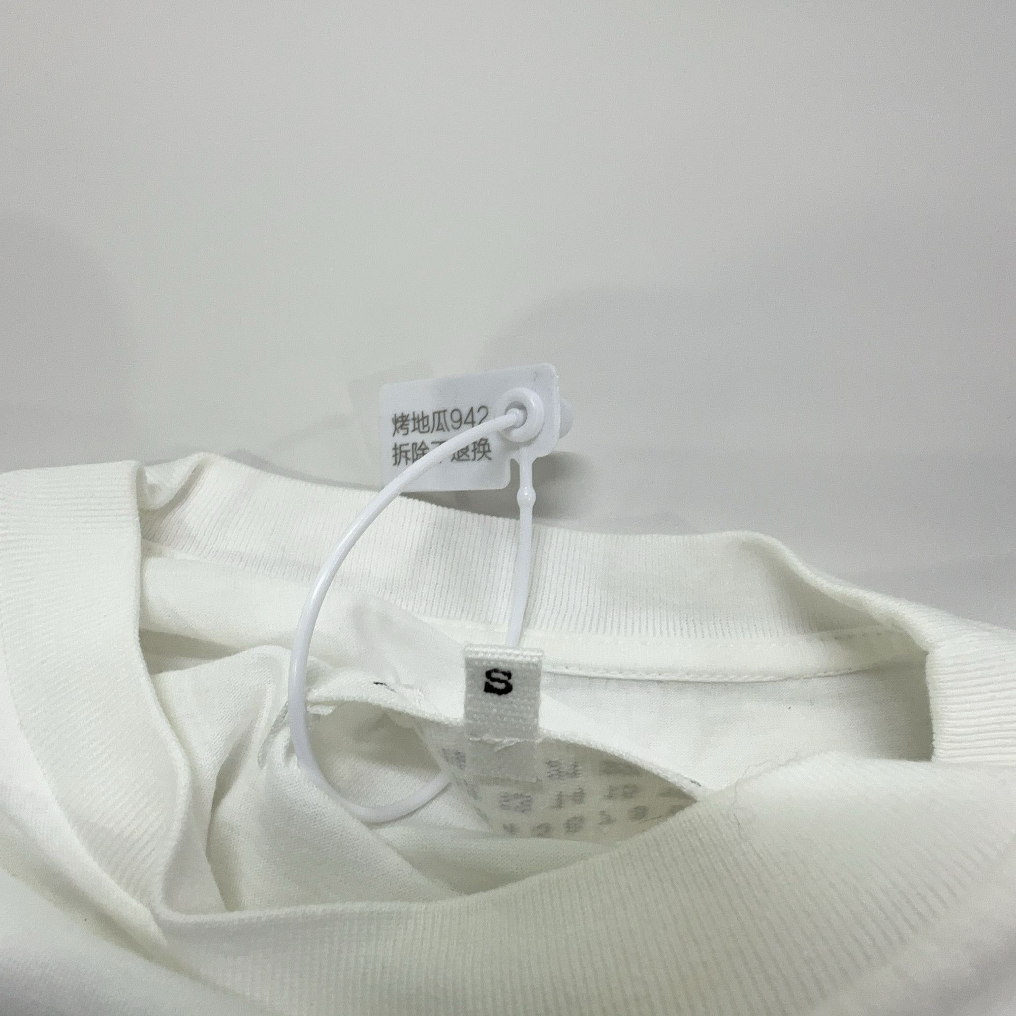 Maison Margiela Maison Margiela Crumpled Paper Logo T-Shirt Size S Size S / US 4 / IT 40 - 4 Thumbnail