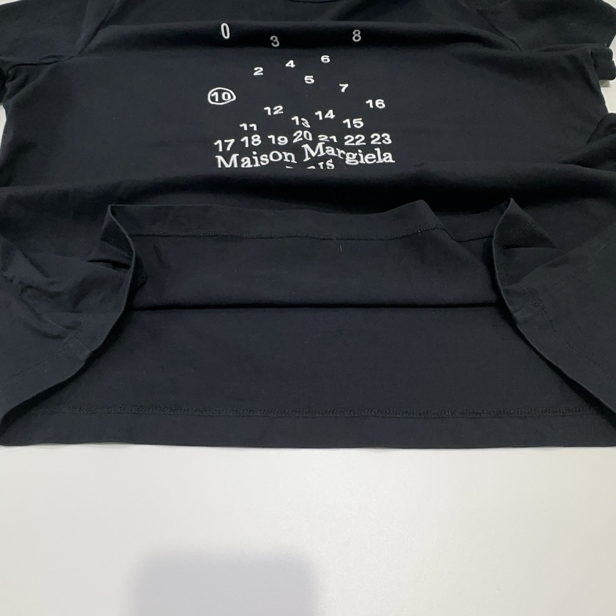 Maison Margiela Maison Margiela Numbers Logo T-Shirt Size S Size US S / EU 44-46 / 1 - 7 Thumbnail