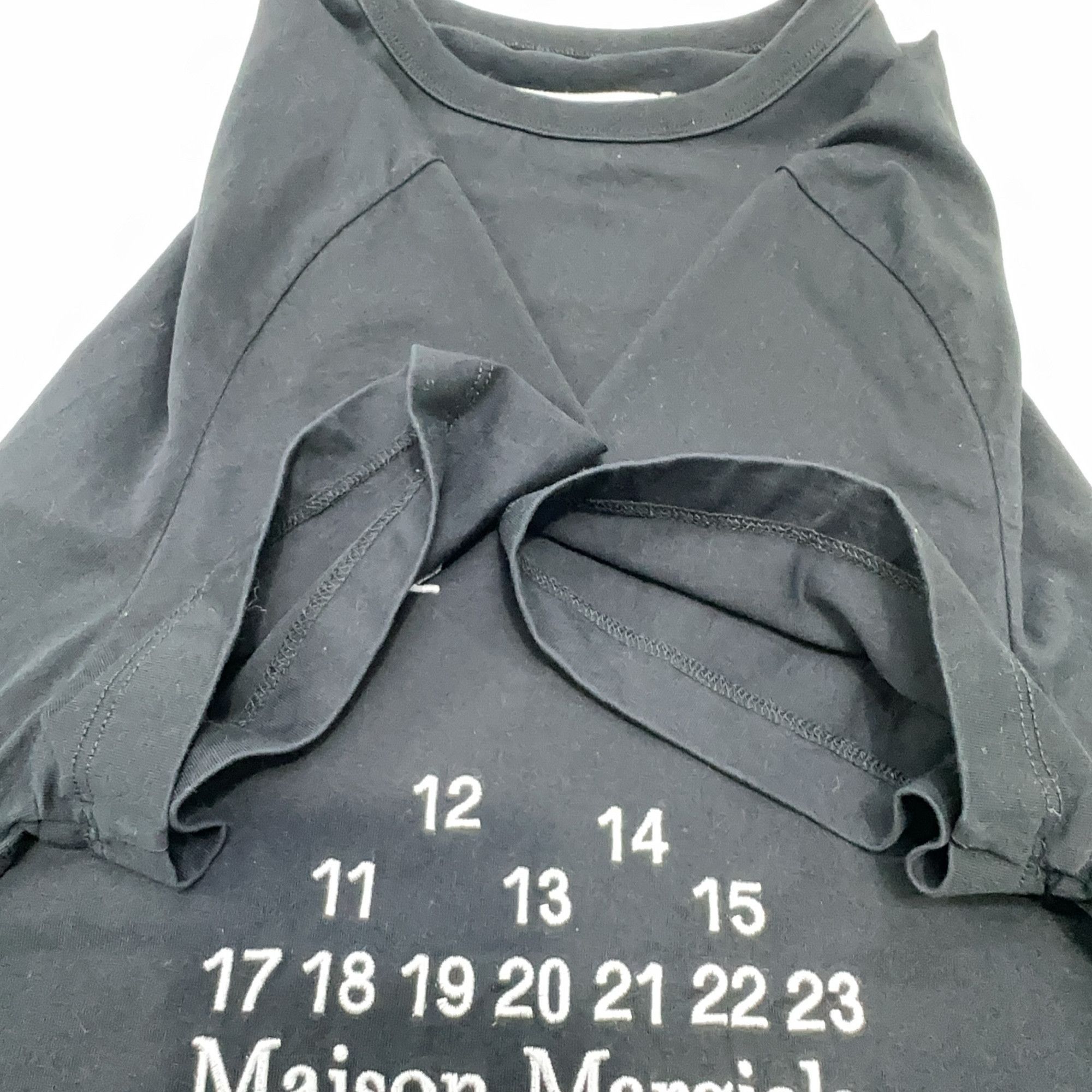 Maison Margiela Maison Margiela Numbers Logo T-Shirt Size S Size US S / EU 44-46 / 1 - 6 Thumbnail