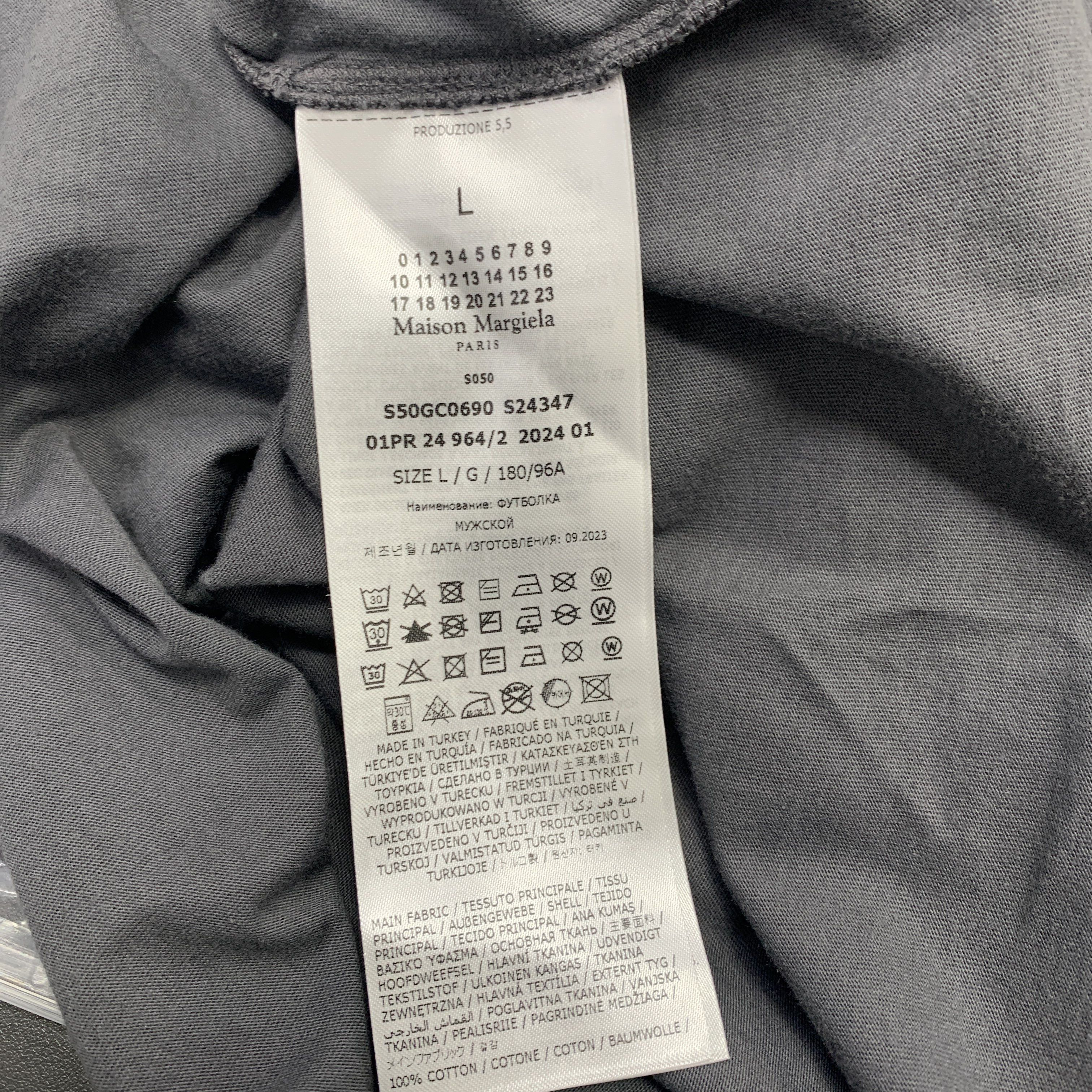 Maison Margiela Maison Margiela Cotton T-Shirt Size L Size US L / EU 52-54 / 3 - 3 Thumbnail