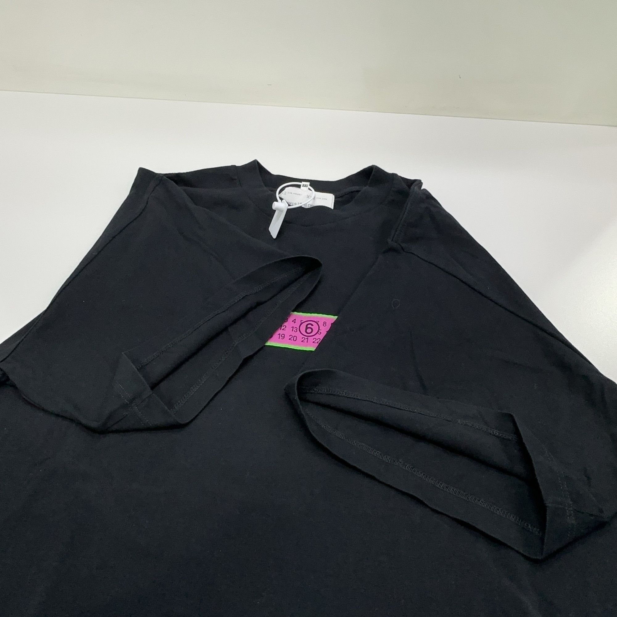 MM6 MM6 Maison Margiela Logo Patch T-Shirt Size XXS Size US XXS / EU 40 - 12 Thumbnail