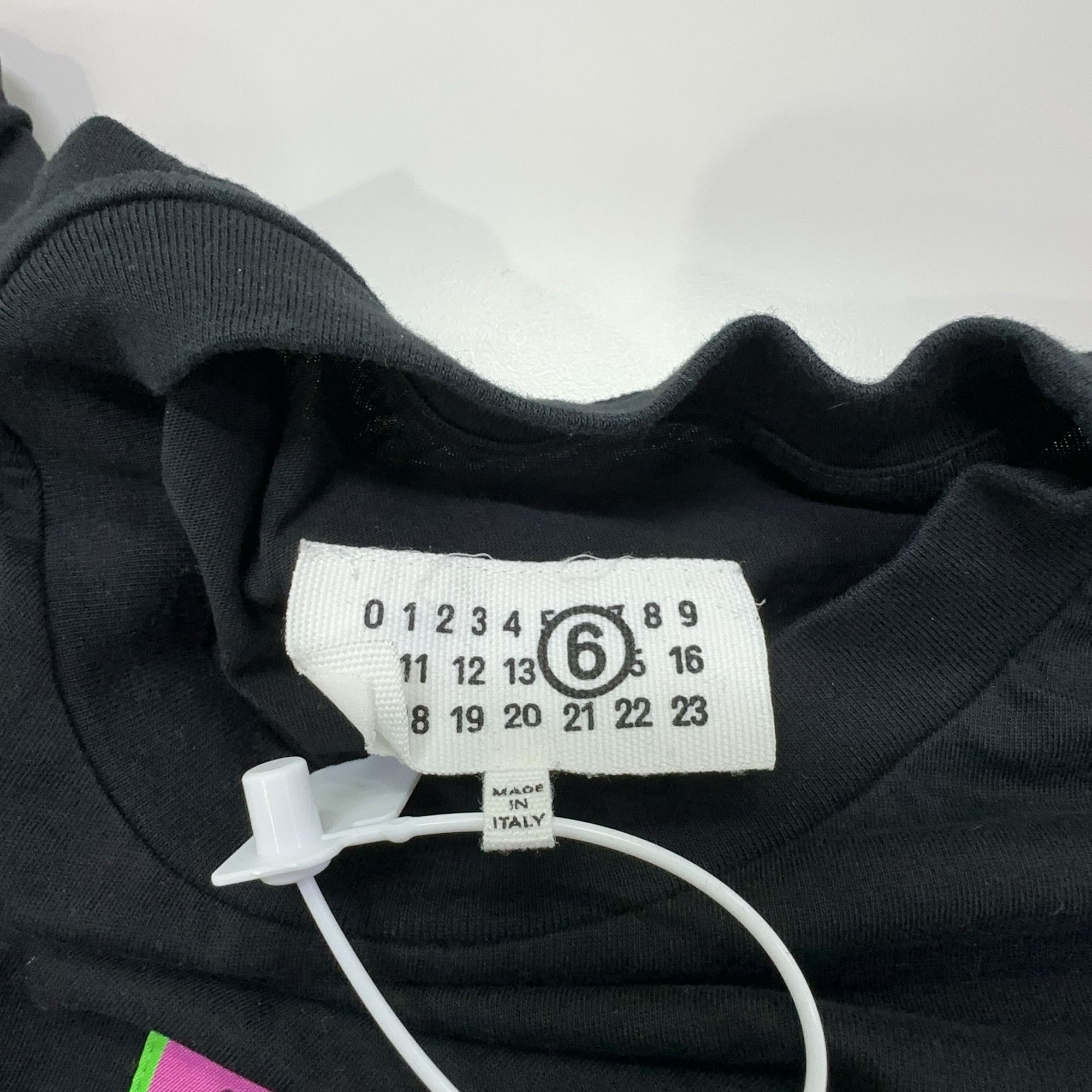 MM6 MM6 Maison Margiela Logo Patch T-Shirt Size XXS Size US XXS / EU 40 - 4 Thumbnail