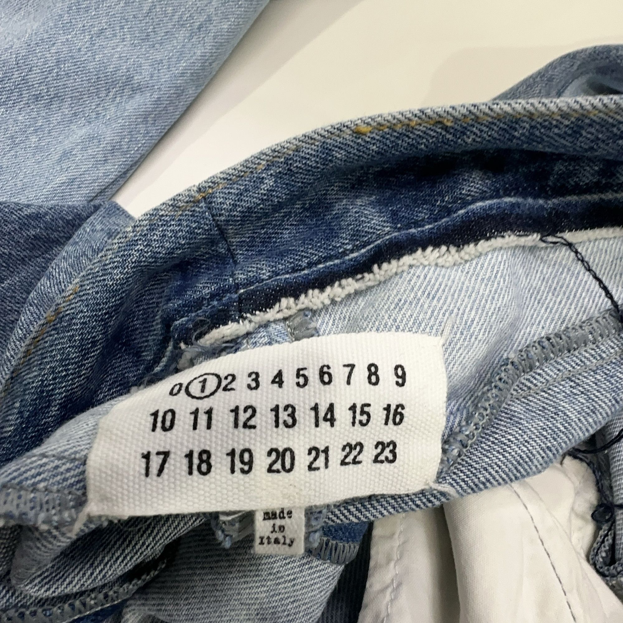 Maison Margiela Maison Margiela Contrast Denim Jeans Size 42 Size 28" / US 6 / IT 42 - 4 Thumbnail