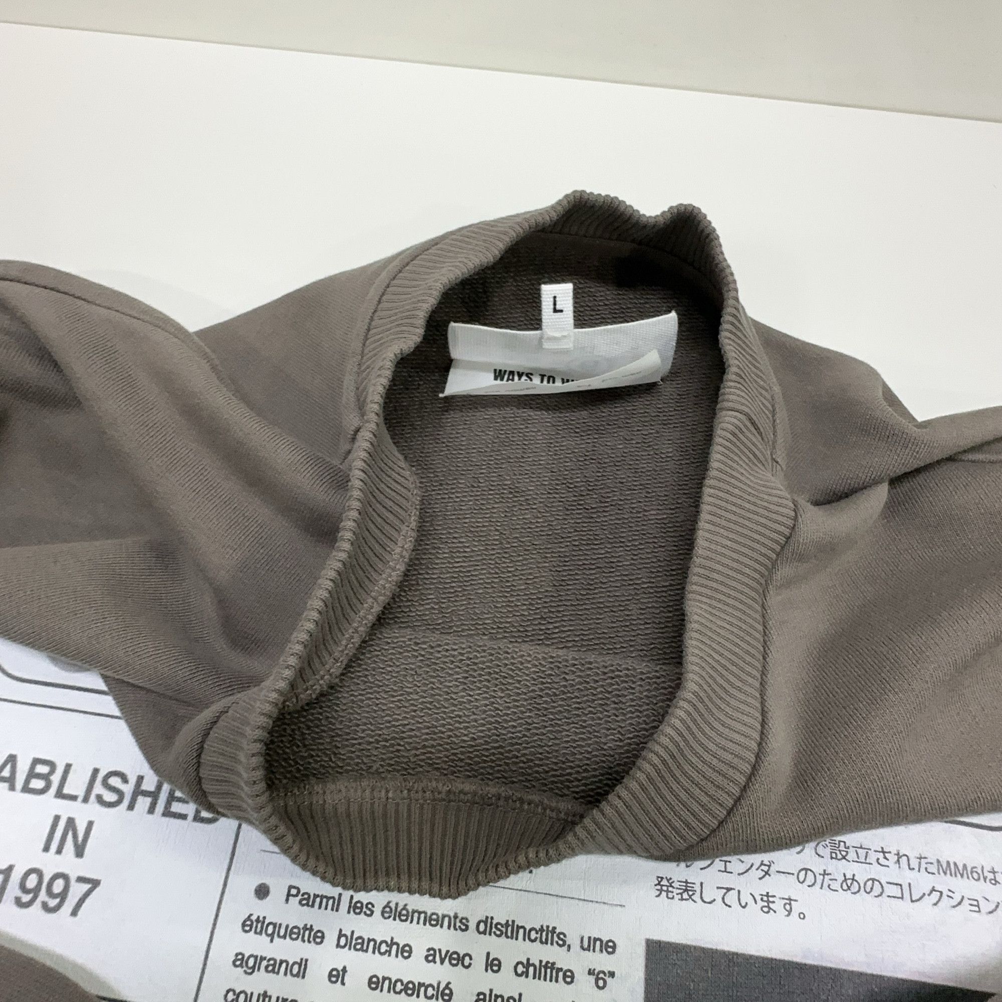 MM6 MM6 Maison Margiela Newspaper Graphic Sweatshirt Size M Size US M / EU 48-50 / 2 - 9 Thumbnail