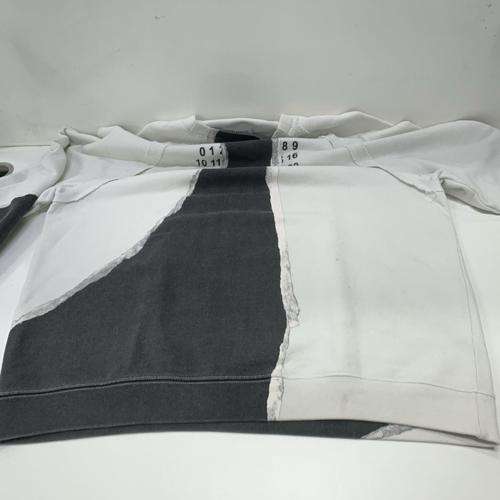 Maison Margiela Maison Margiela Contrast Panel Sweatshirt US S Size US S / EU 44-46 / 1 - 8 Thumbnail