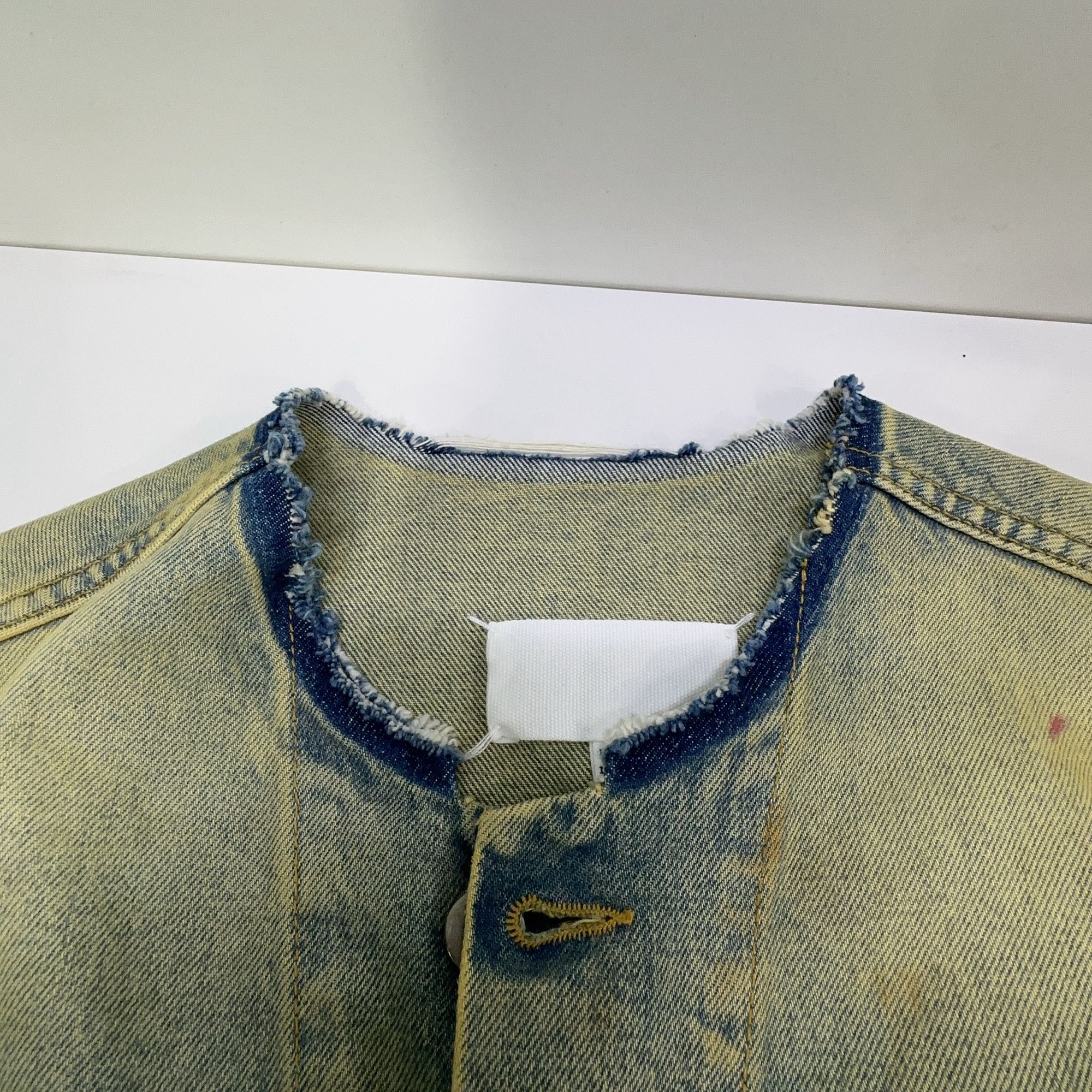 Maison Margiela Maison Margiela Frayed Collar Denim Jacket Size 46 Size US S / EU 44-46 / 1 - 6 Thumbnail
