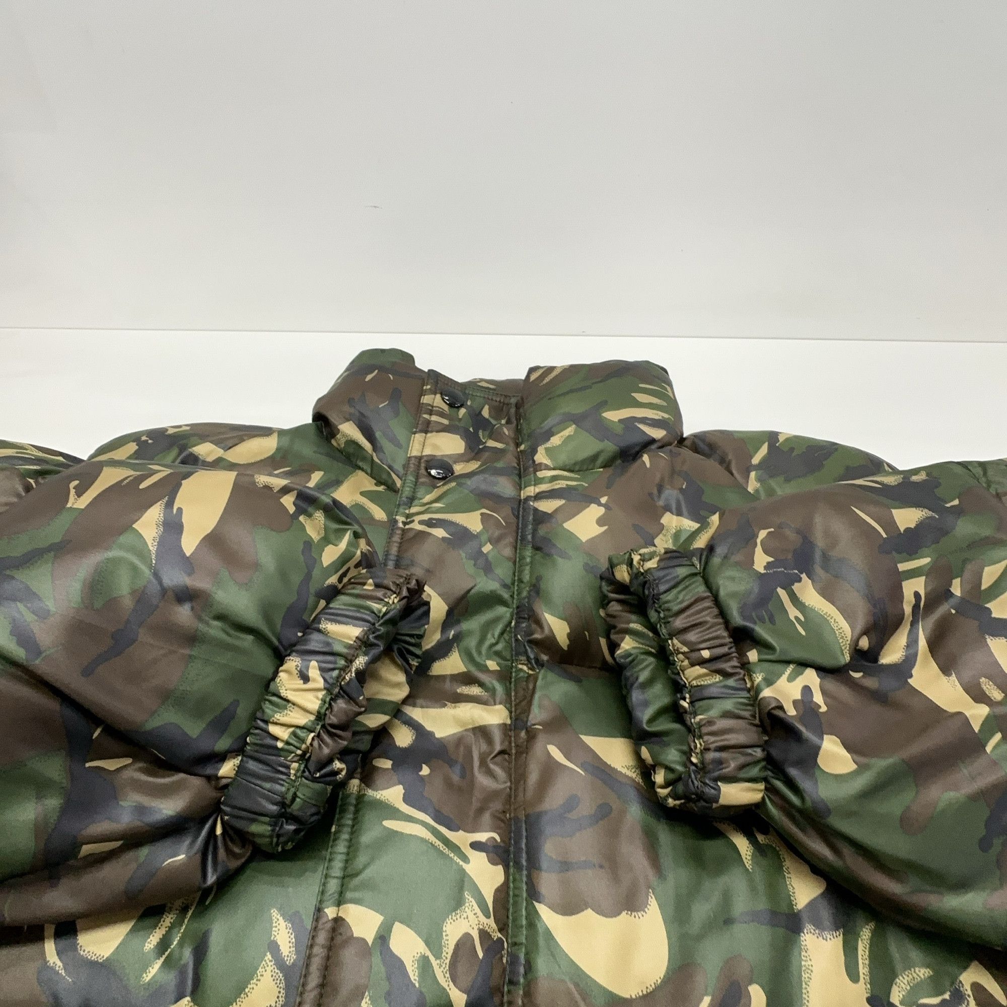 Celine CELINE Camo Logo Puffer Jacket Size 50 Size US M / EU 48-50 / 2 - 6 Thumbnail