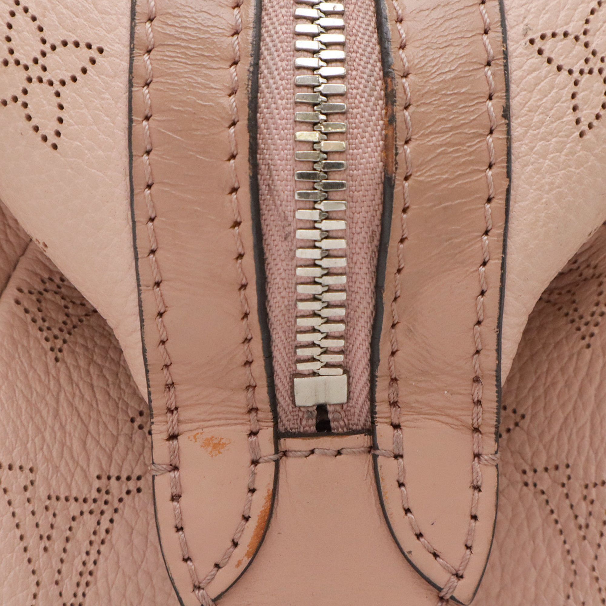 Louis Vuitton Louis Vuitton Monogram Mahina Asteria Handbag Shoulder Bag Magnolia Pink M54673 Size ONE SIZE - 6 Thumbnail