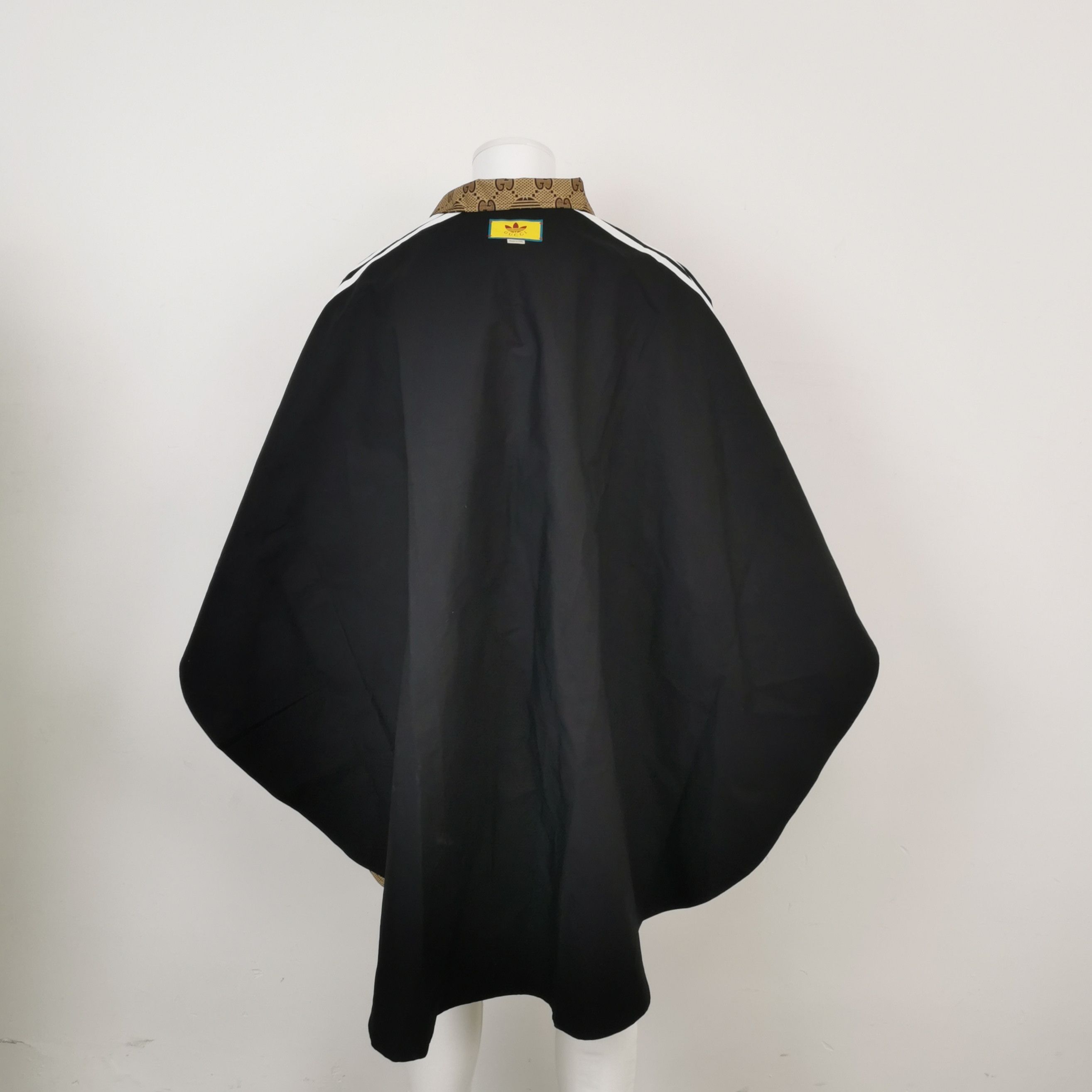 Gucci Gucci Men m Cloaks Capes Size US M / EU 48-50 / 2 - 4 Thumbnail