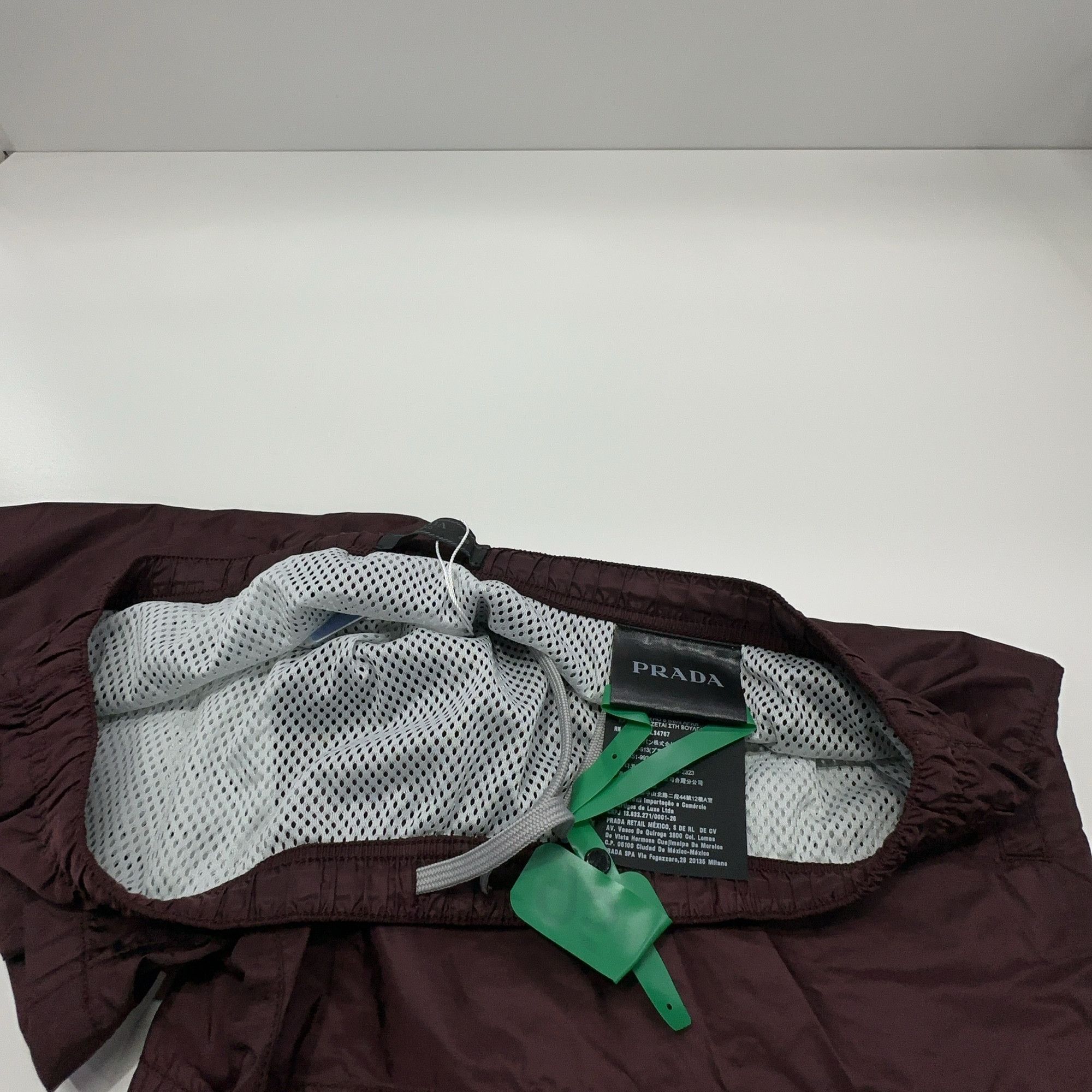 Prada PRADA Burgundy Nylon Shorts Size 32 Size US 32 / EU 48 - 6 Thumbnail