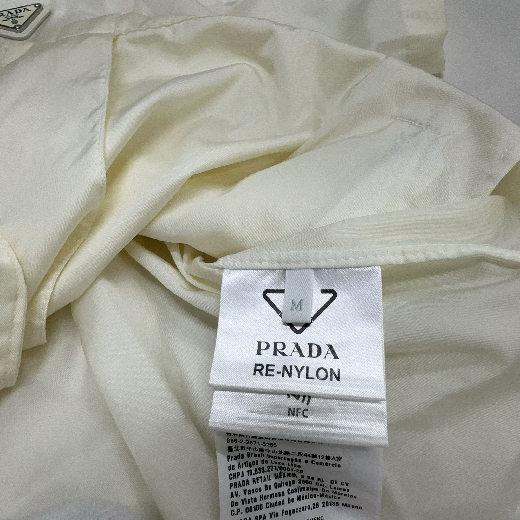 Prada Prada Re-Nylon Logo Shirt Size M Size US M / EU 48-50 / 2 - 3 Thumbnail