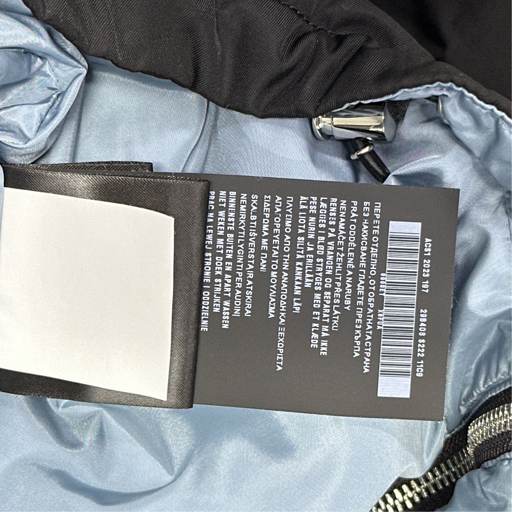 Prada Prada Re-Nylon Puffer Jacket Size 36 Size XS / US 0-2 / IT 36-38 - 4 Thumbnail