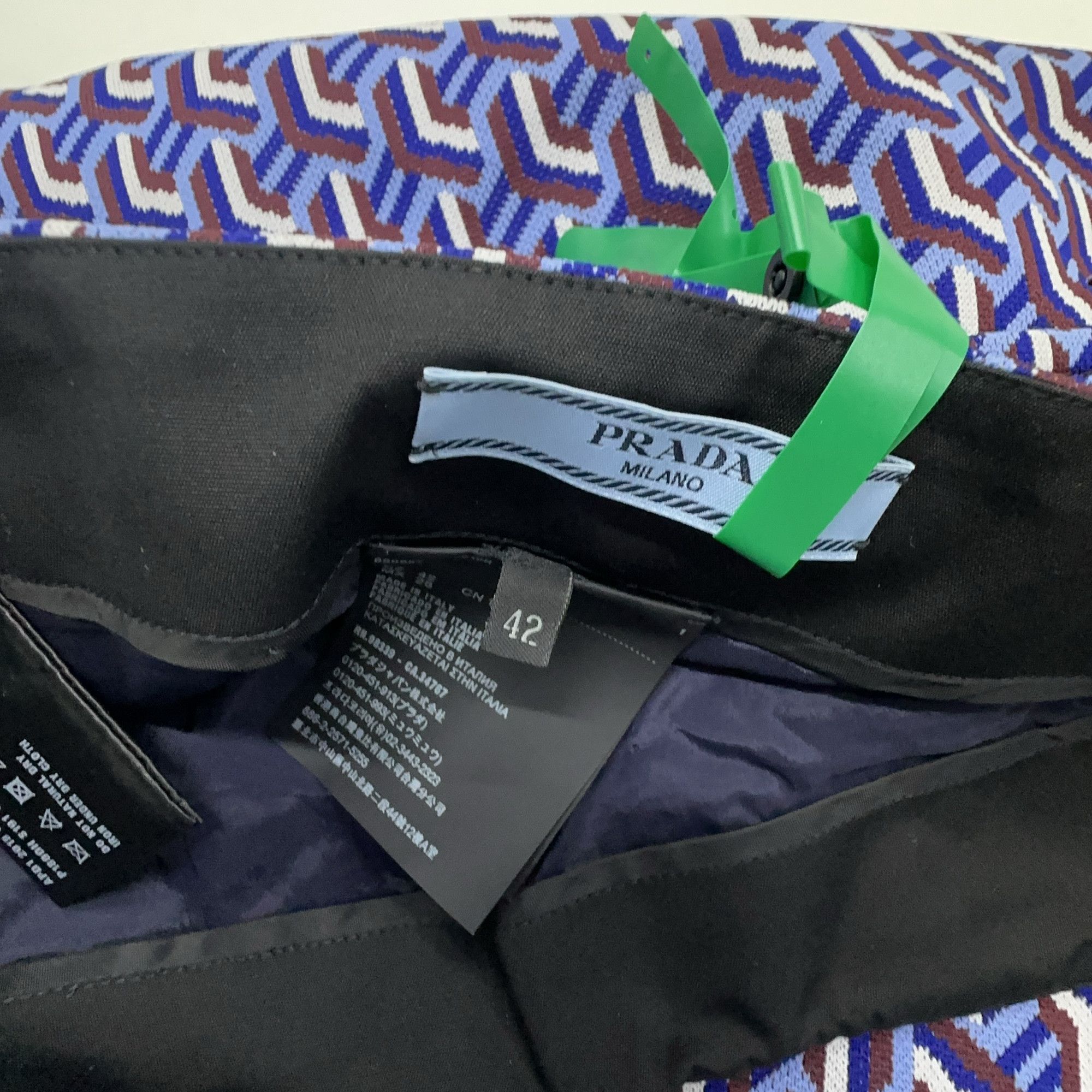 Prada Prada Geometric Mini Skirt IT 42 Size 28" / US 6 / IT 42 - 4 Thumbnail