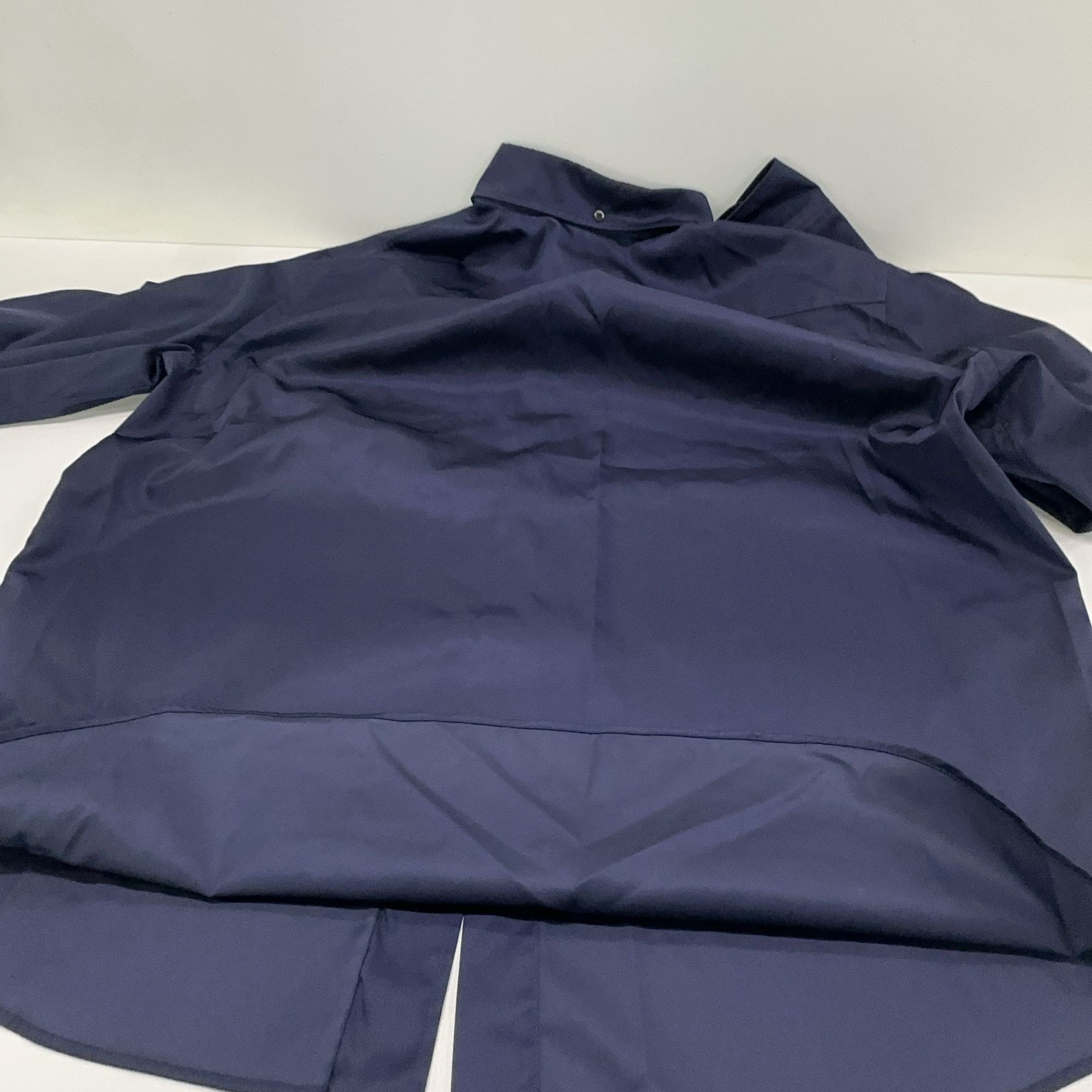 Prada Prada Navy Button Up Shirt Size L Size US L / EU 52-54 / 3 - 12 Thumbnail