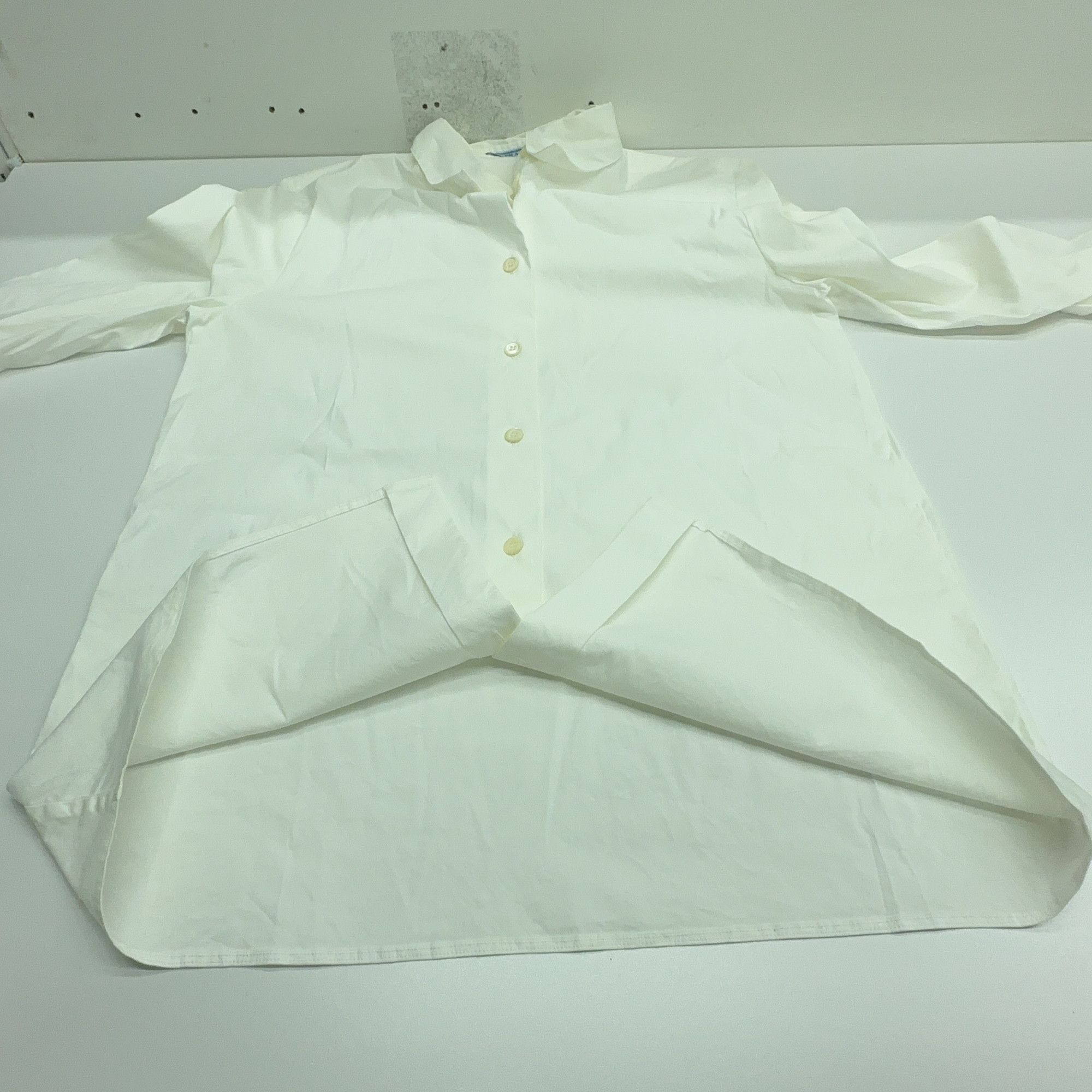 Prada Prada White Button Up Shirt Size M Size US XXS / EU 40 - 8 Thumbnail