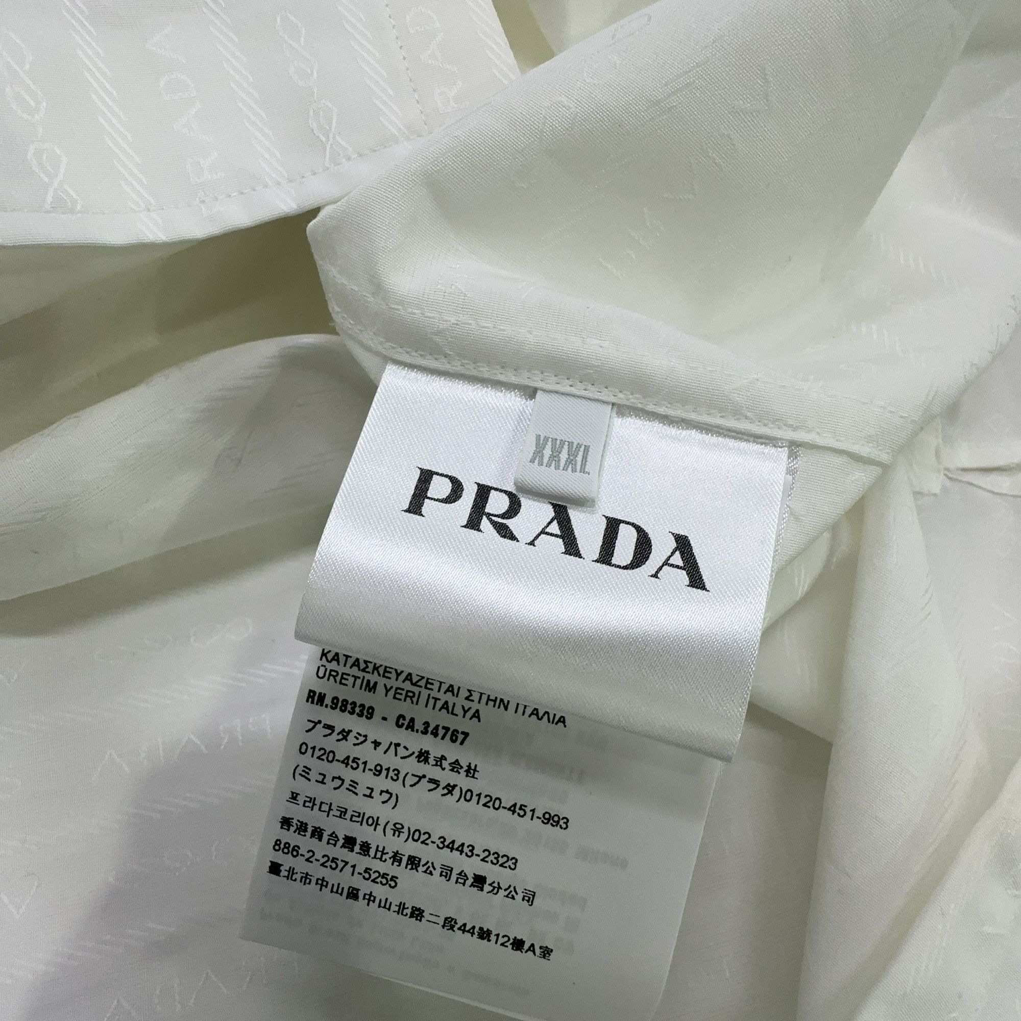 Prada Prada Logo Patch Button Up Shirt Size XXL Size US XXL / EU 58 / 5 - 3 Thumbnail