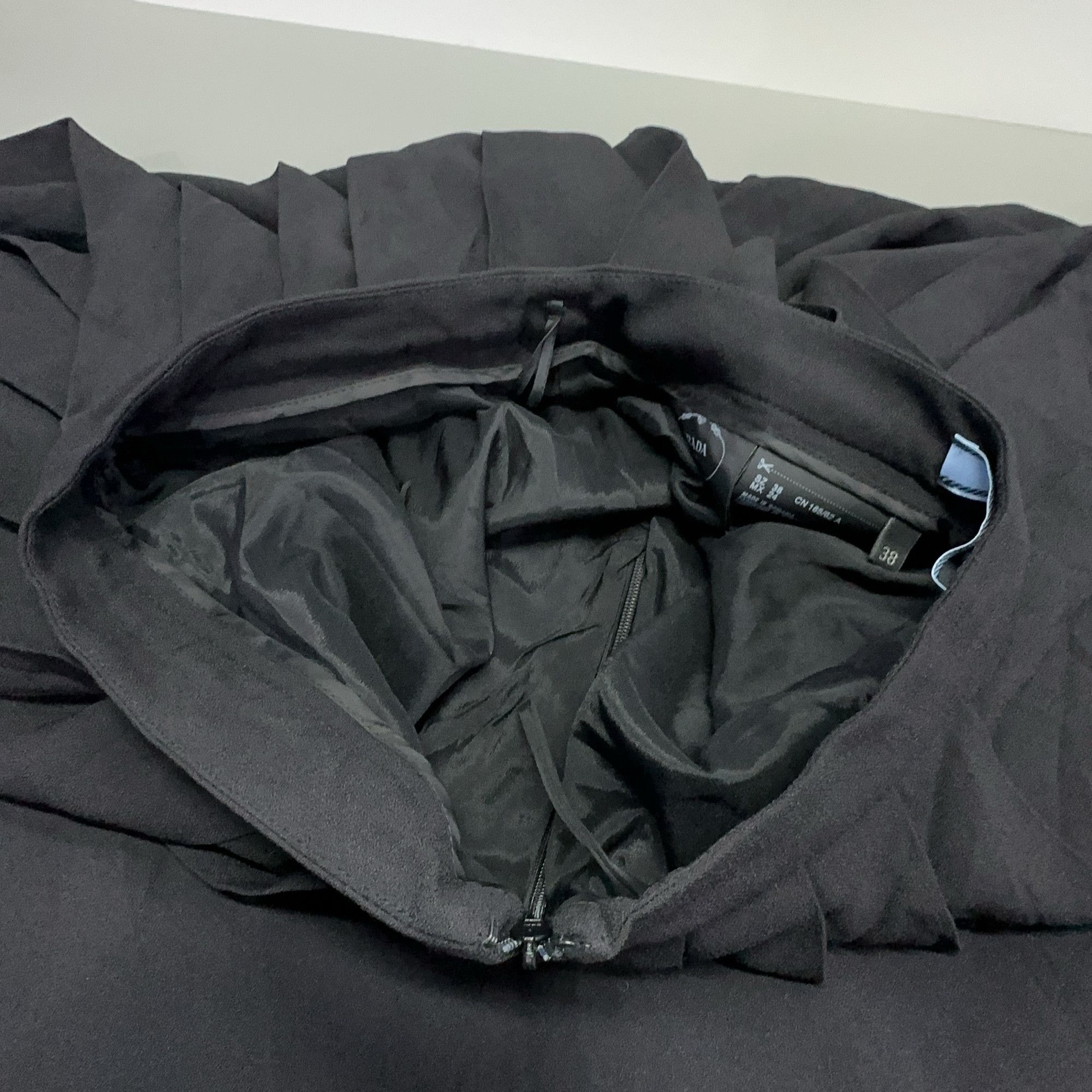 Prada Prada Pleated Skirt IT 38 Size 26" / US 2 / IT 38 - 7 Thumbnail