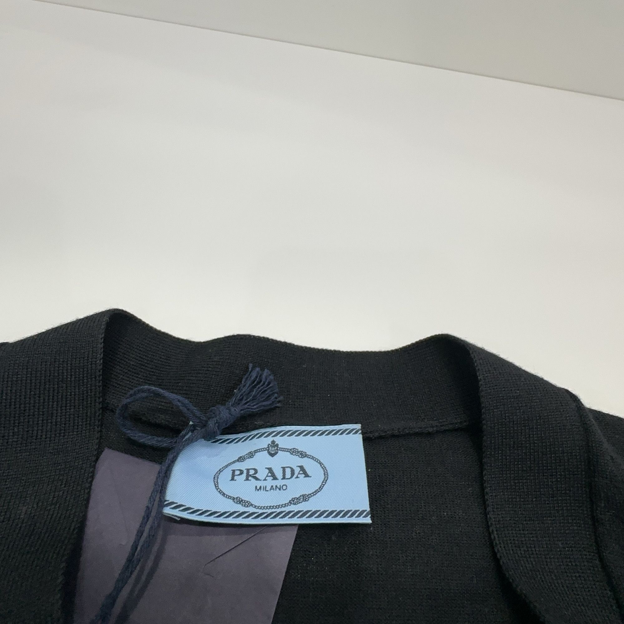 Prada Prada Fine Wool Cardigan Size 36 Size XS / US 0-2 / IT 36-38 - 3 Thumbnail