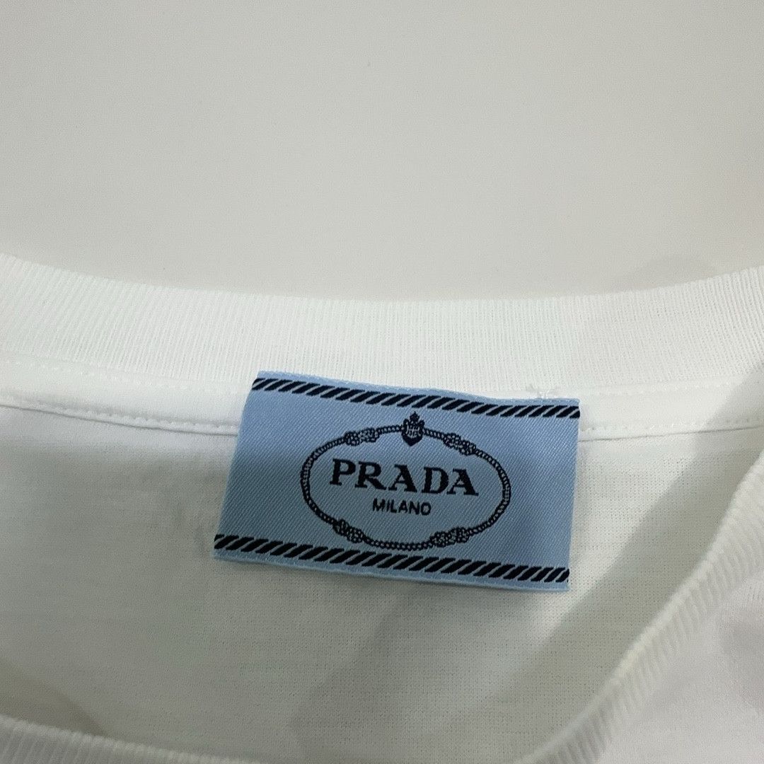 Prada Prada Logo Embossed T-Shirt Size XS Size XS / US 0-2 / IT 36-38 - 6 Thumbnail