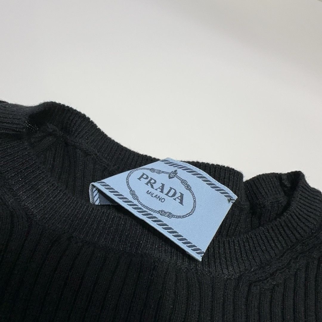 Prada Prada Black Ribbed Knit Sweater Size 38 Size XS / US 0-2 / IT 36-38 - 5 Thumbnail