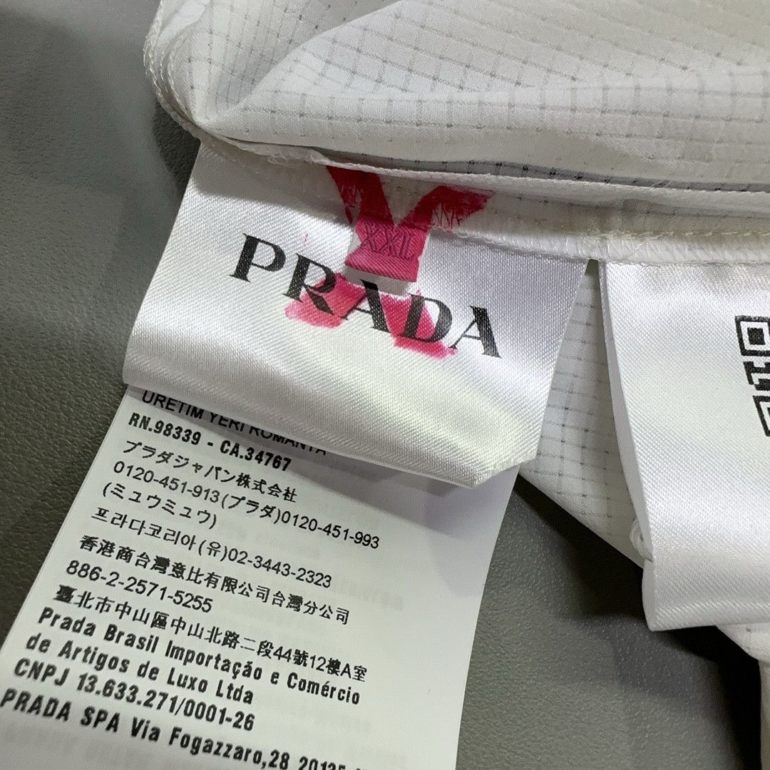 Prada Prada Gradient Grid Print T-Shirt XXL Size US XXL / EU 58 / 5 - 5 Thumbnail