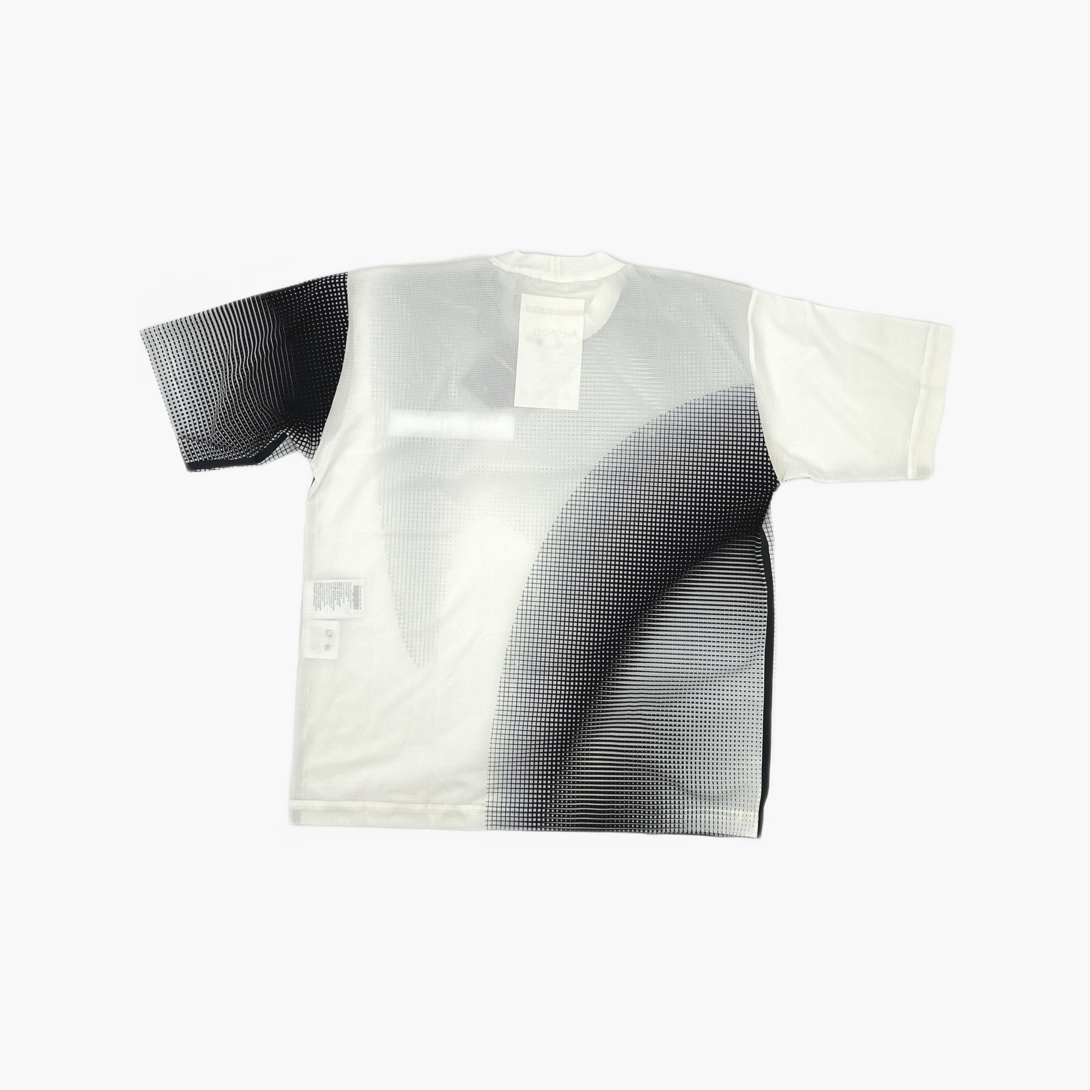 Prada Prada Gradient Grid Print T-Shirt XXL Size US XXL / EU 58 / 5 - 2 Thumbnail