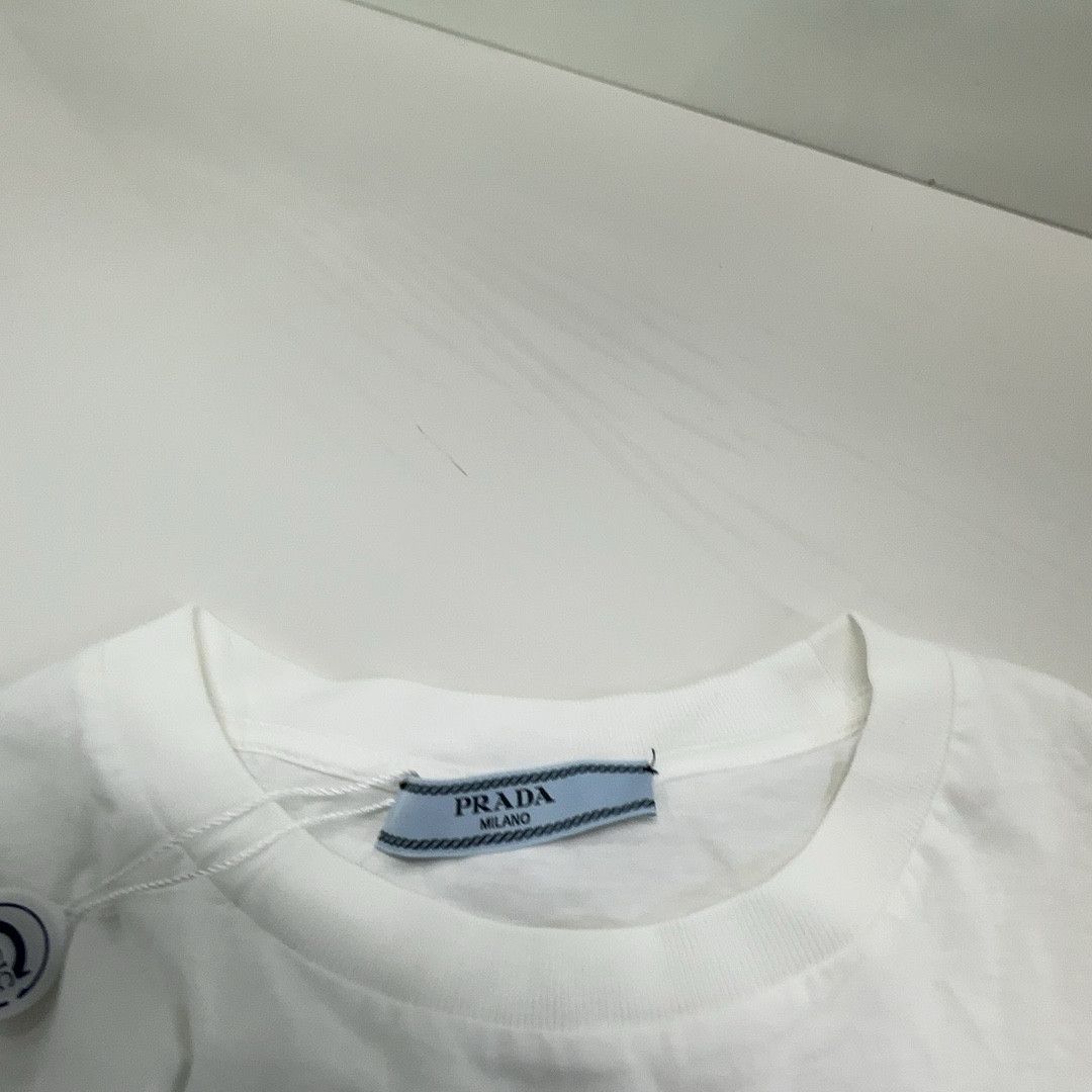 Prada Prada Zip Pocket Short Sleeve T-Shirt Size S Size US S / EU 44-46 / 1 - 6 Thumbnail