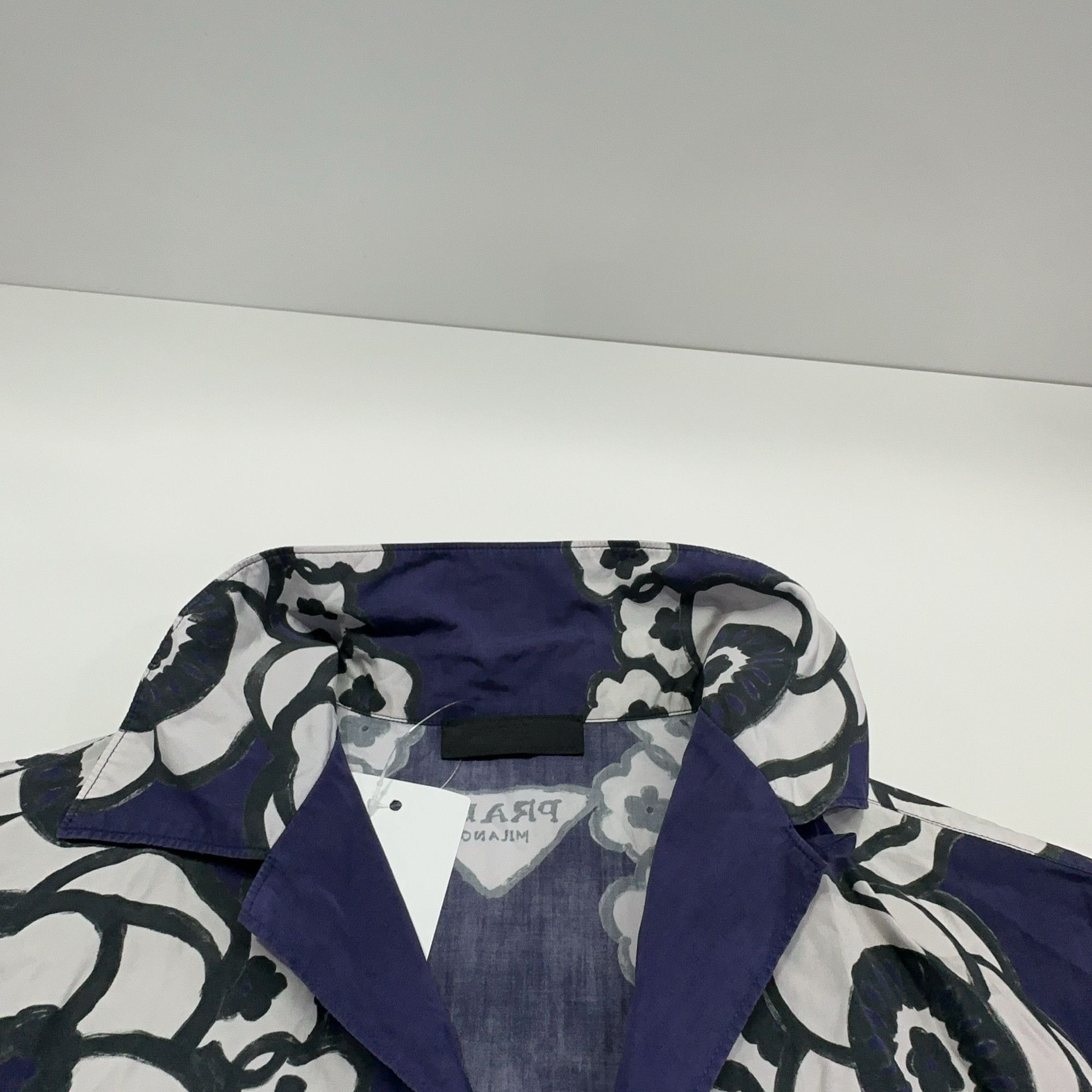 Prada Prada Floral Print Short Sleeve Shirt Size S Size US S / EU 44-46 / 1 - 6 Thumbnail