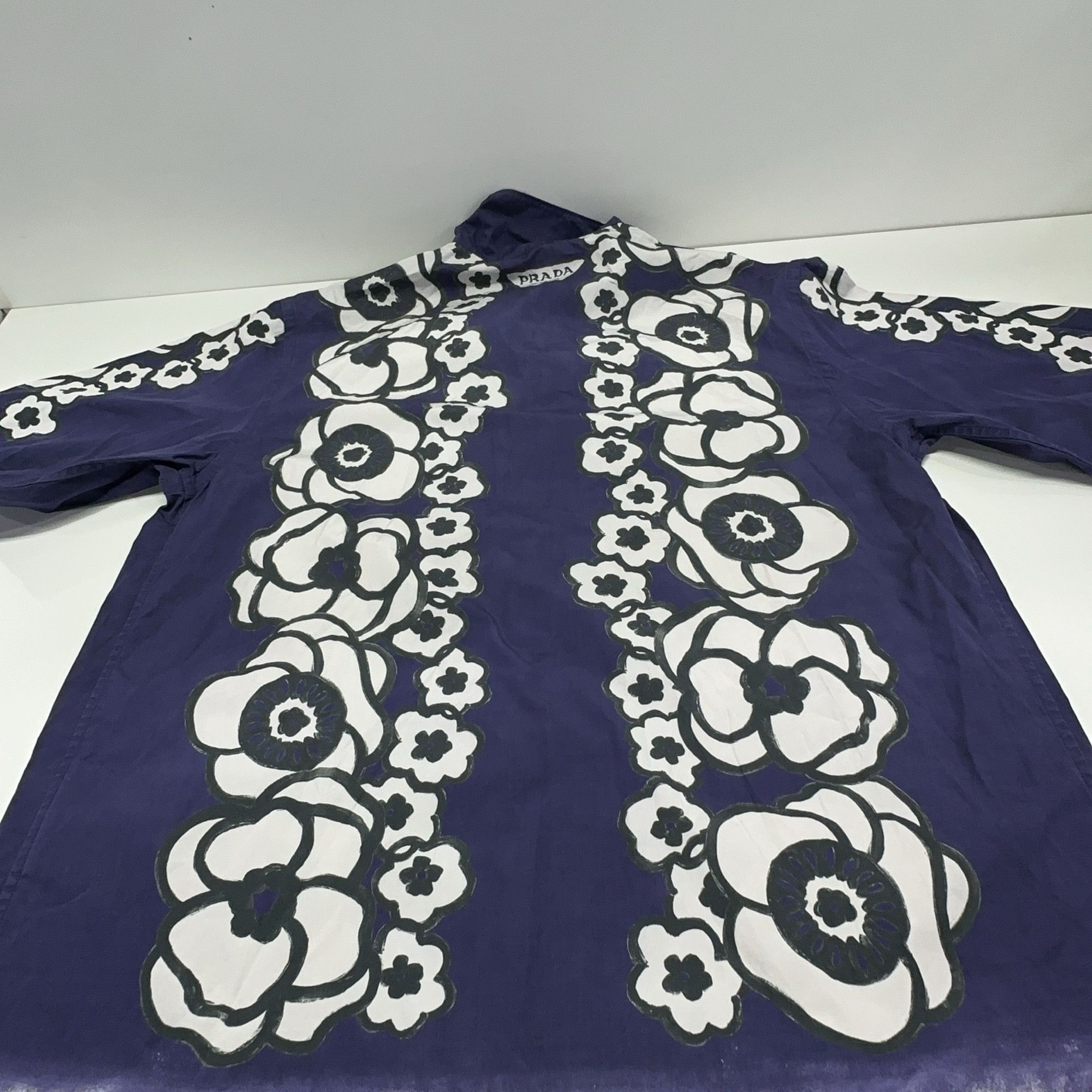 Prada Prada Floral Print Short Sleeve Shirt Size S Size US S / EU 44-46 / 1 - 12 Thumbnail