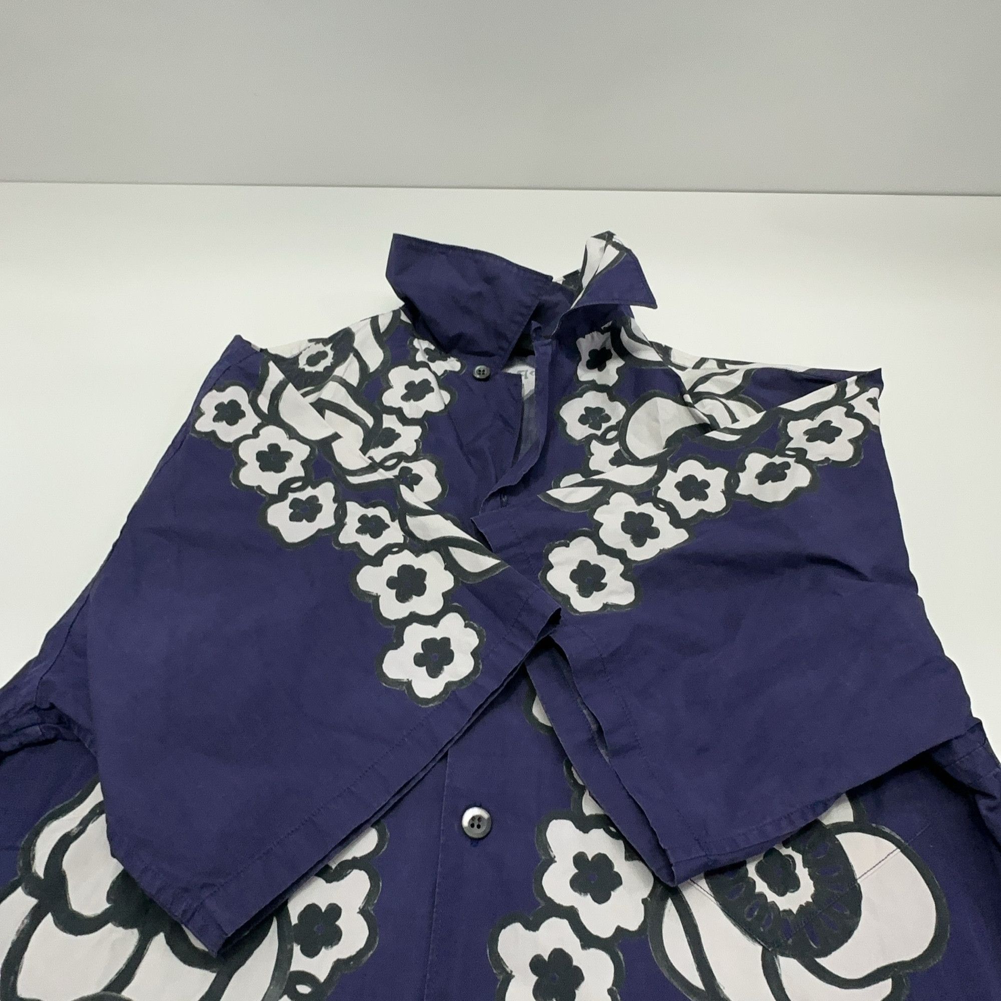 Prada Prada Floral Print Short Sleeve Shirt Size S Size US S / EU 44-46 / 1 - 9 Thumbnail