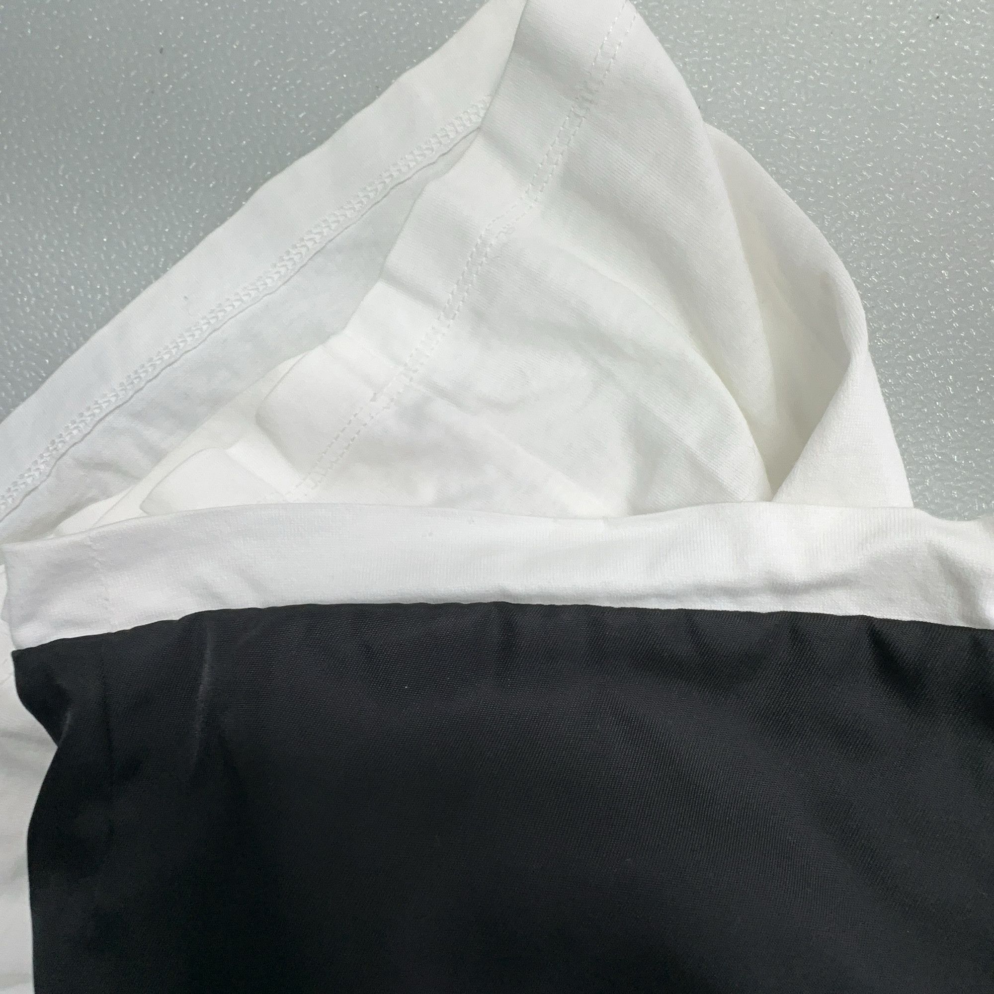 Prada Prada Nylon Pocket T-Shirt Size L Size US L / EU 52-54 / 3 - 6 Thumbnail