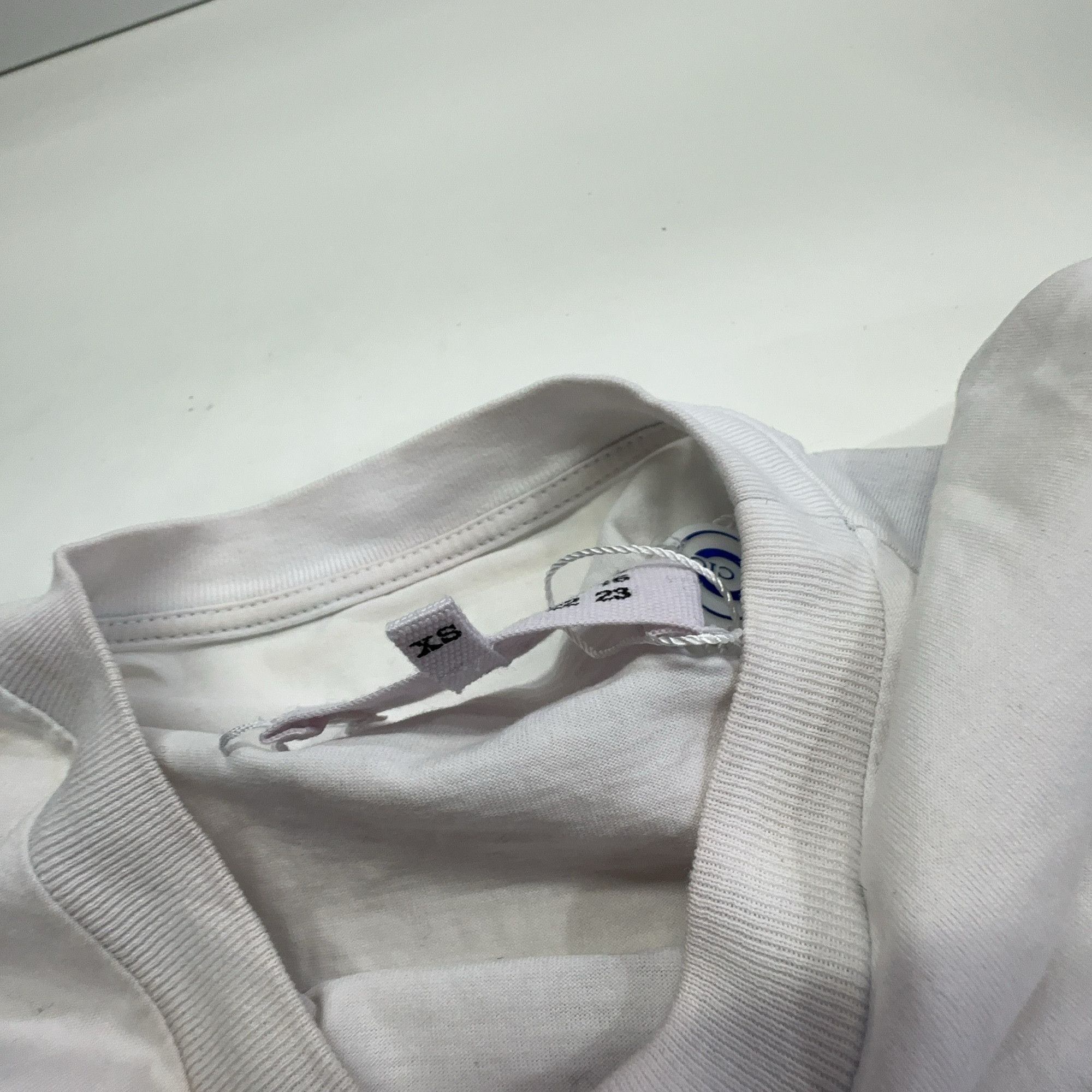 Maison Margiela Maison Margiela Crumpled Logo T-Shirt Size XS Size XS / US 0-2 / IT 36-38 - 4 Thumbnail